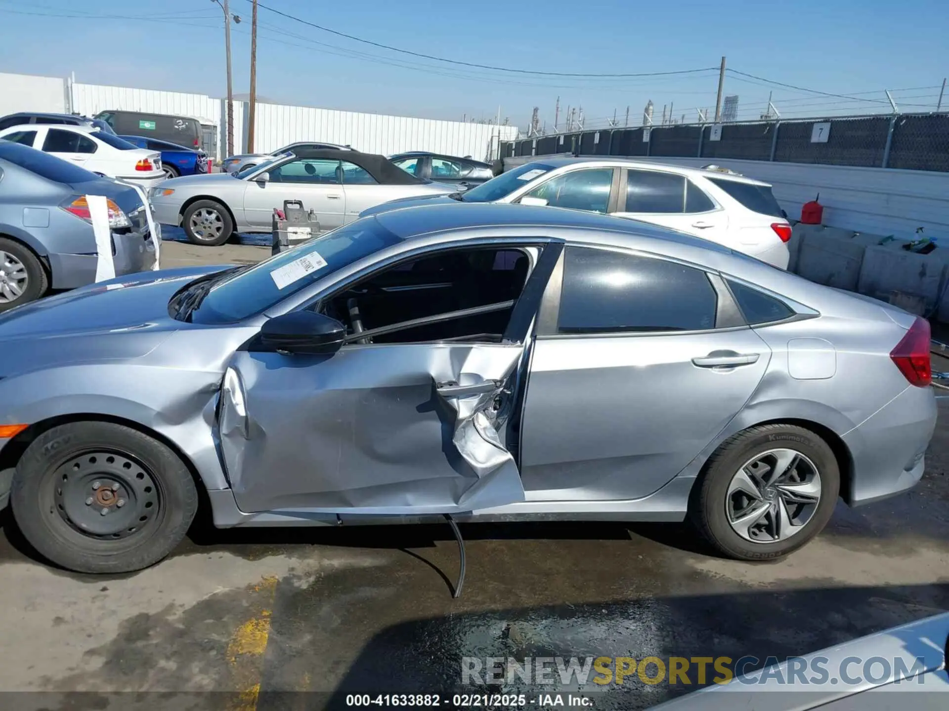 14 Photograph of a damaged car 2HGFC2F6XLH533726 HONDA CIVIC 2020