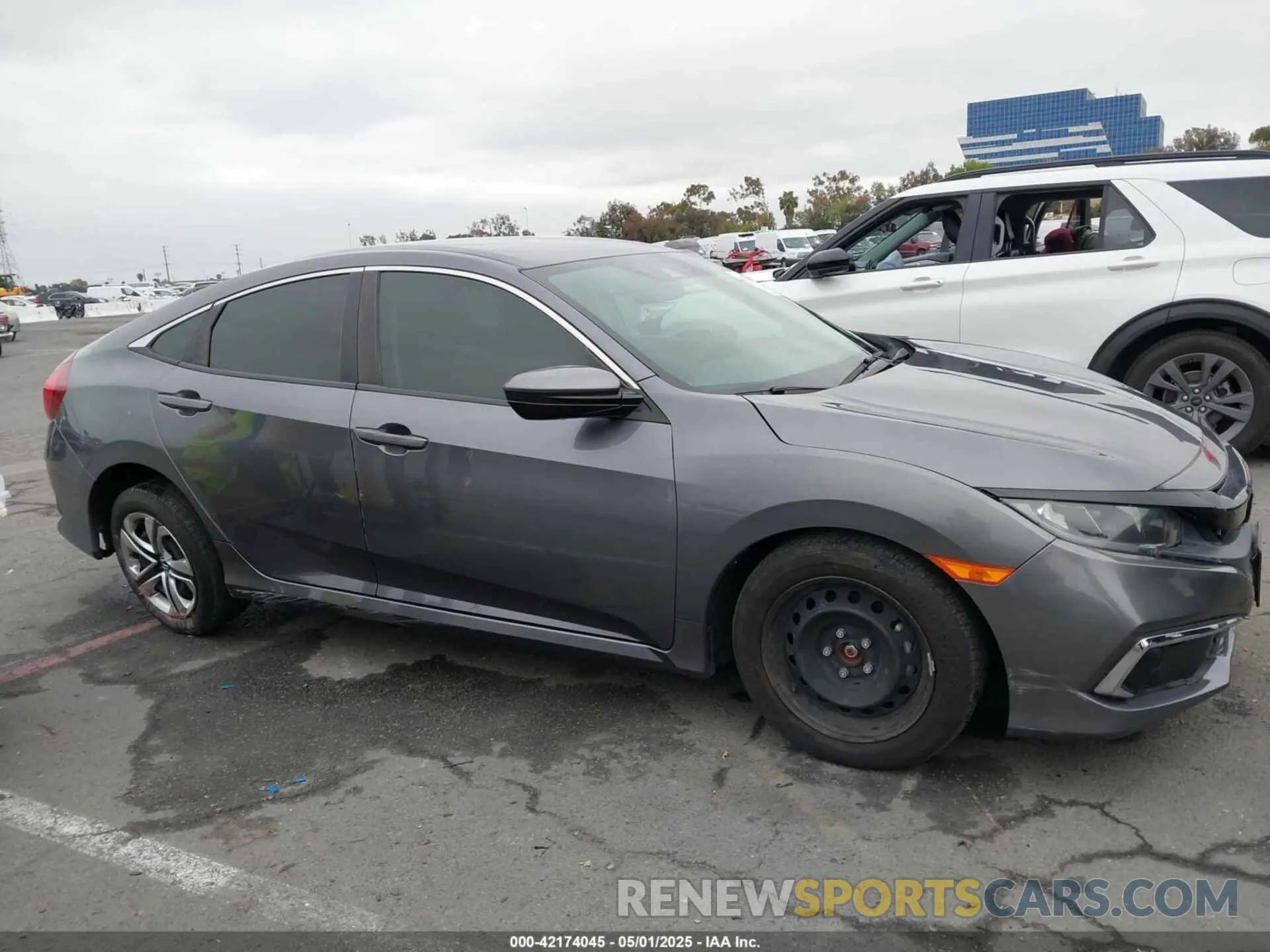 13 Photograph of a damaged car 2HGFC2F6XLH542068 HONDA CIVIC 2020