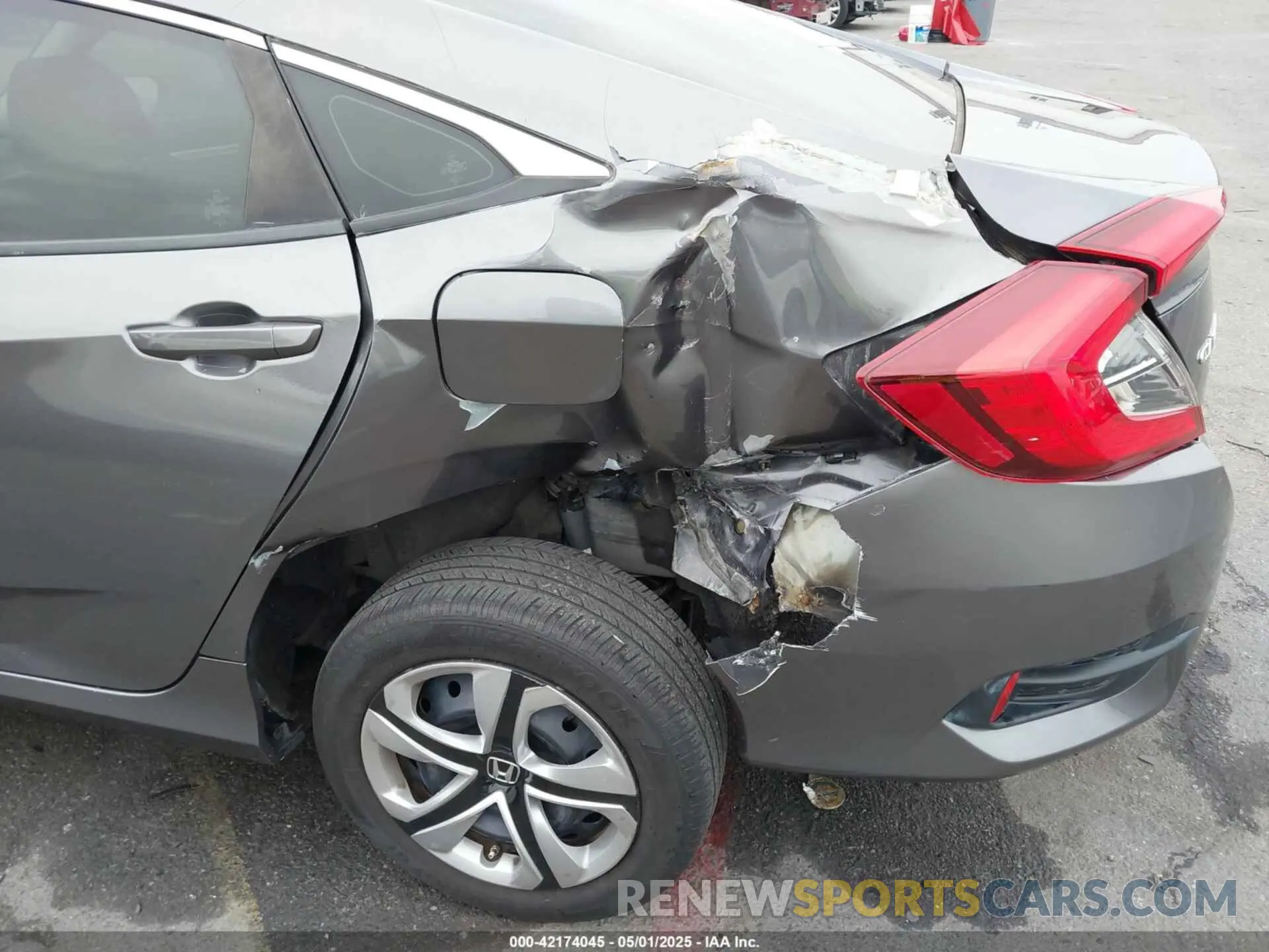 6 Photograph of a damaged car 2HGFC2F6XLH542068 HONDA CIVIC 2020