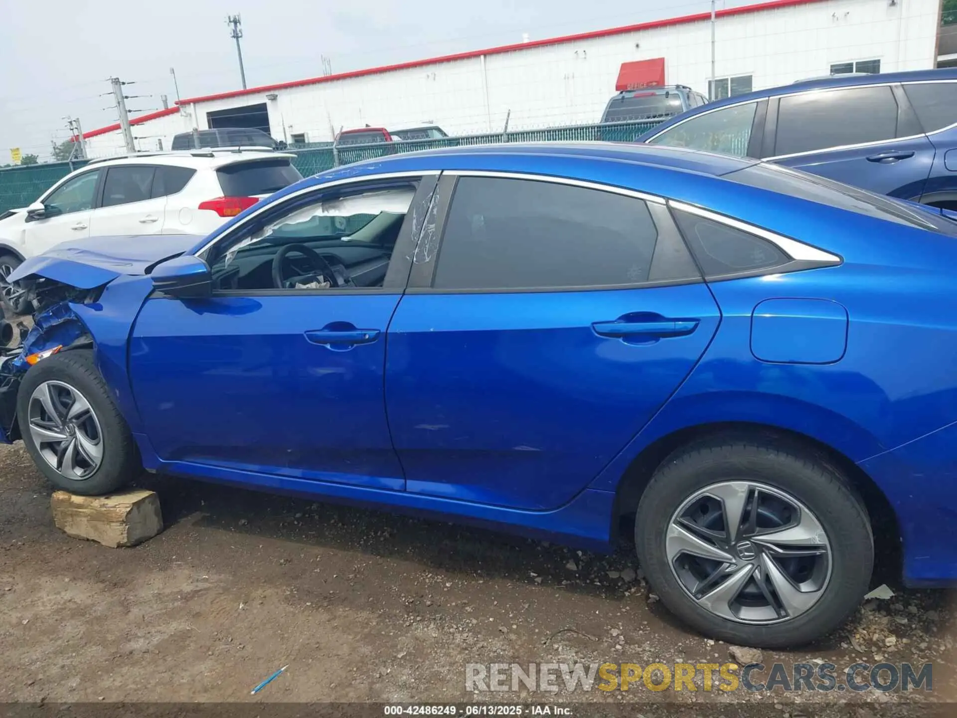 15 Photograph of a damaged car 2HGFC2F6XLH558769 HONDA CIVIC 2020