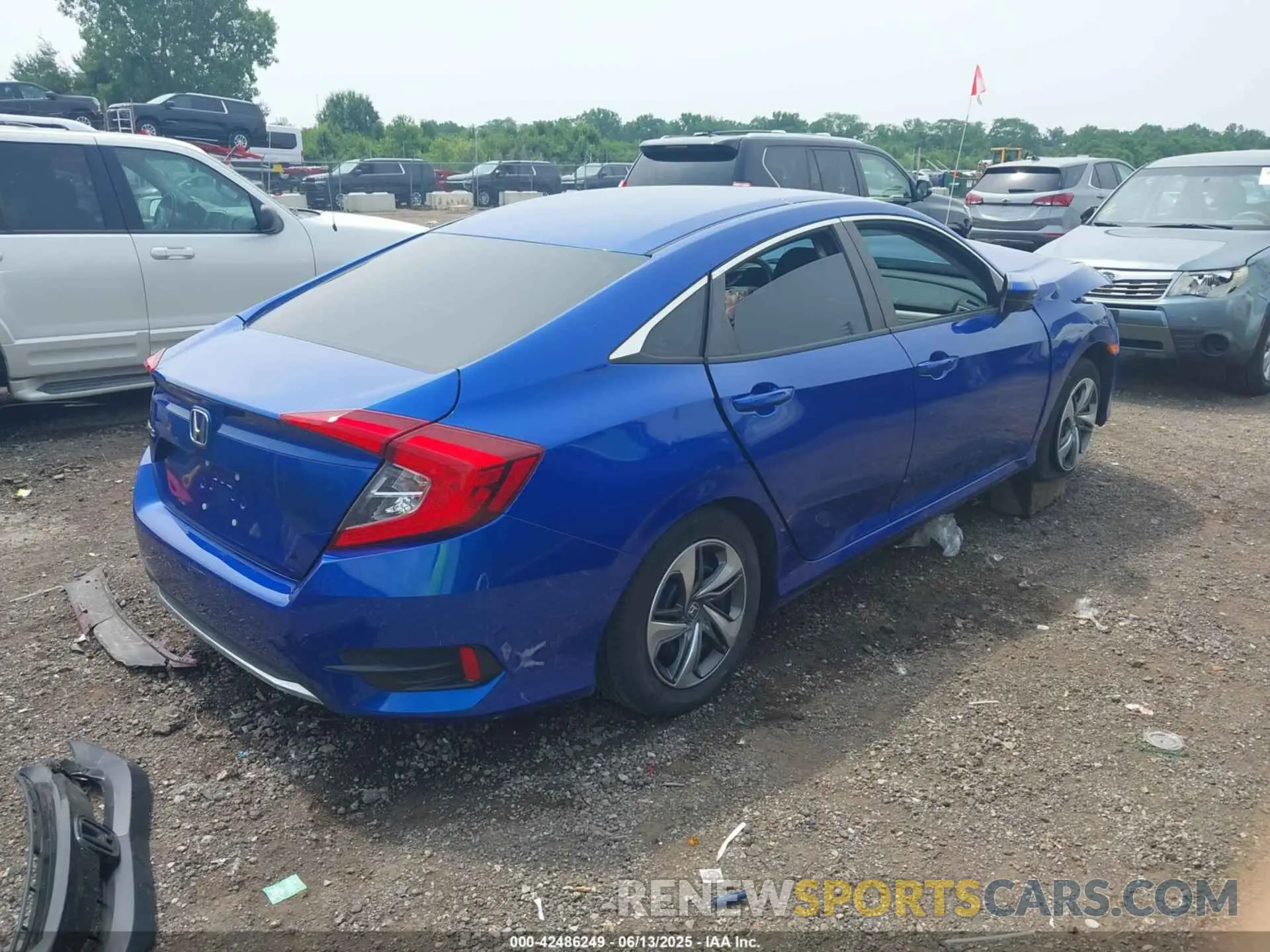 4 Photograph of a damaged car 2HGFC2F6XLH558769 HONDA CIVIC 2020