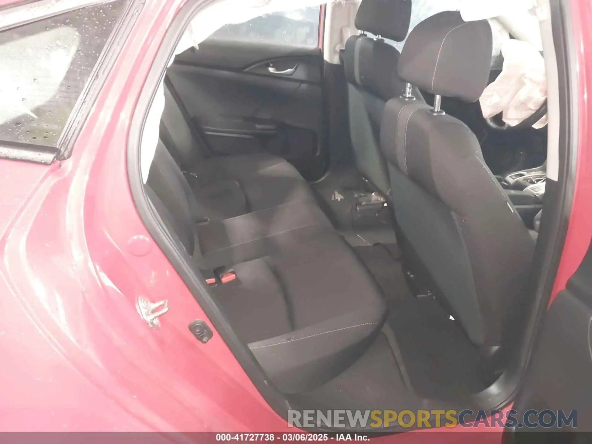 8 Photograph of a damaged car 2HGFC2F6XLH560215 HONDA CIVIC 2020