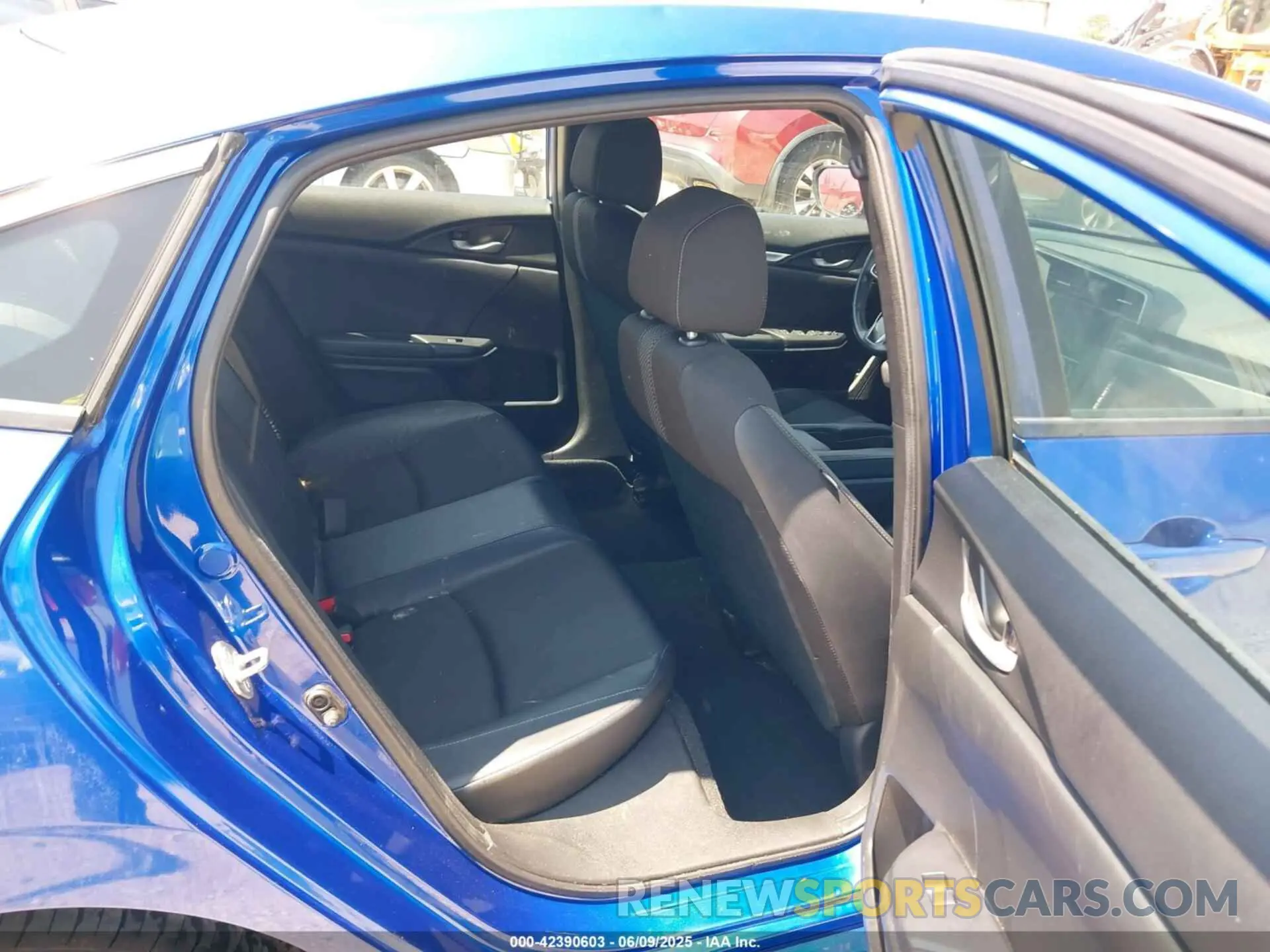 8 Photograph of a damaged car 2HGFC2F80LH573850 HONDA CIVIC 2020