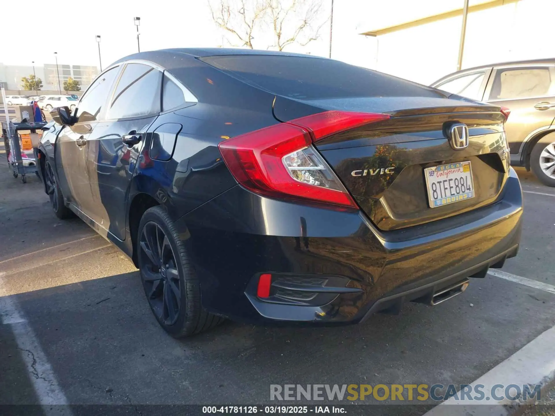 3 Photograph of a damaged car 2HGFC2F80LH574240 HONDA CIVIC 2020