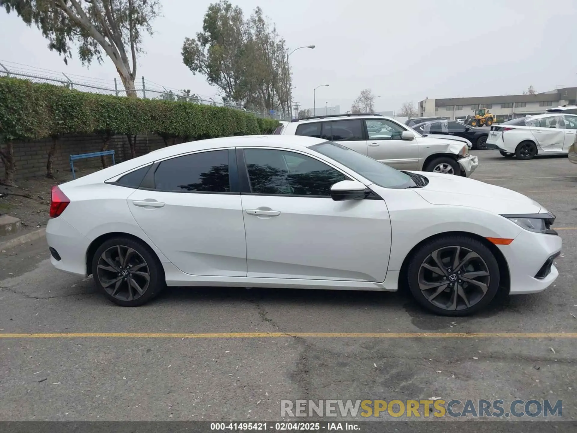 13 Photograph of a damaged car 2HGFC2F80LH581043 HONDA CIVIC 2020