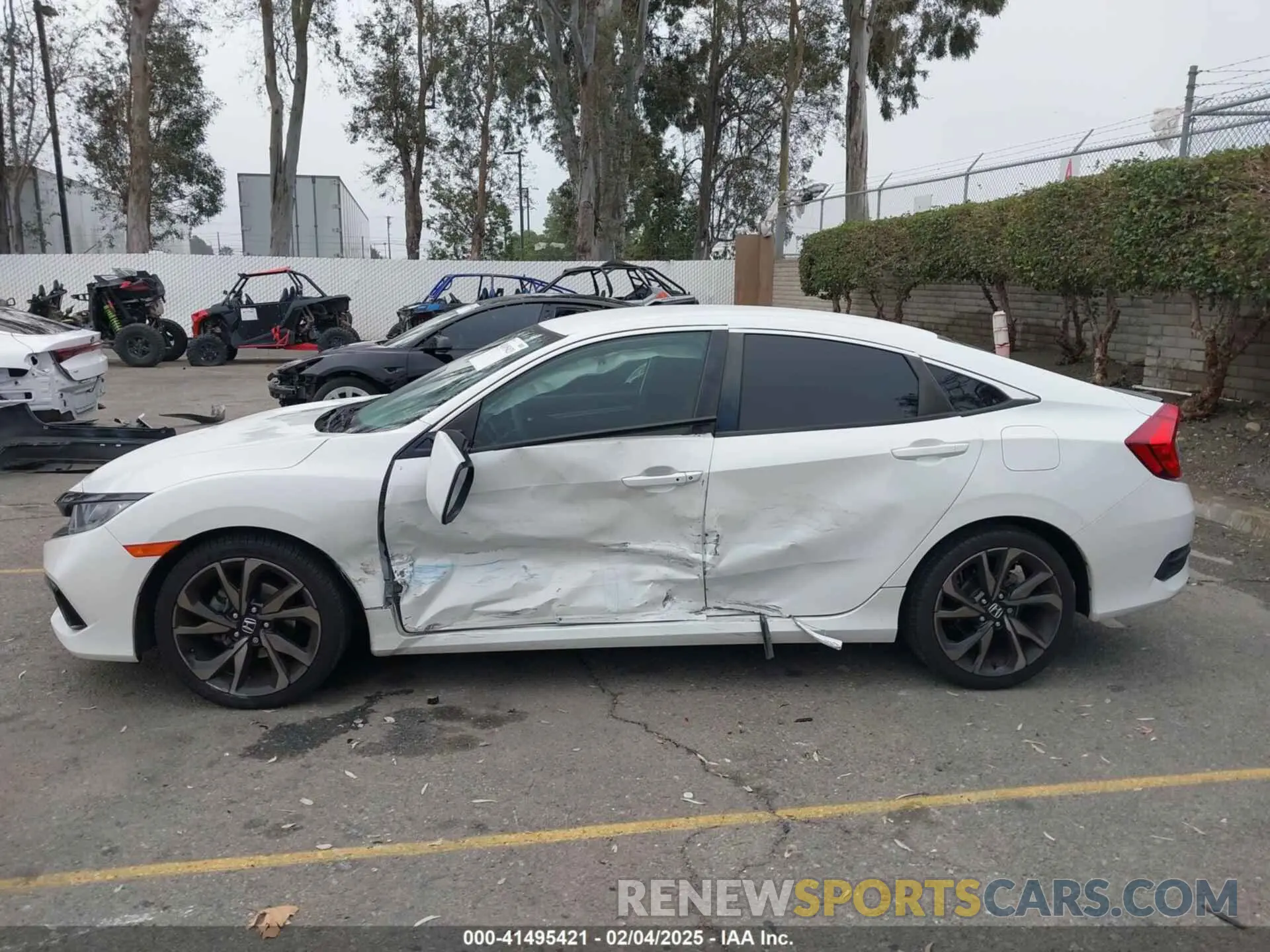 14 Photograph of a damaged car 2HGFC2F80LH581043 HONDA CIVIC 2020