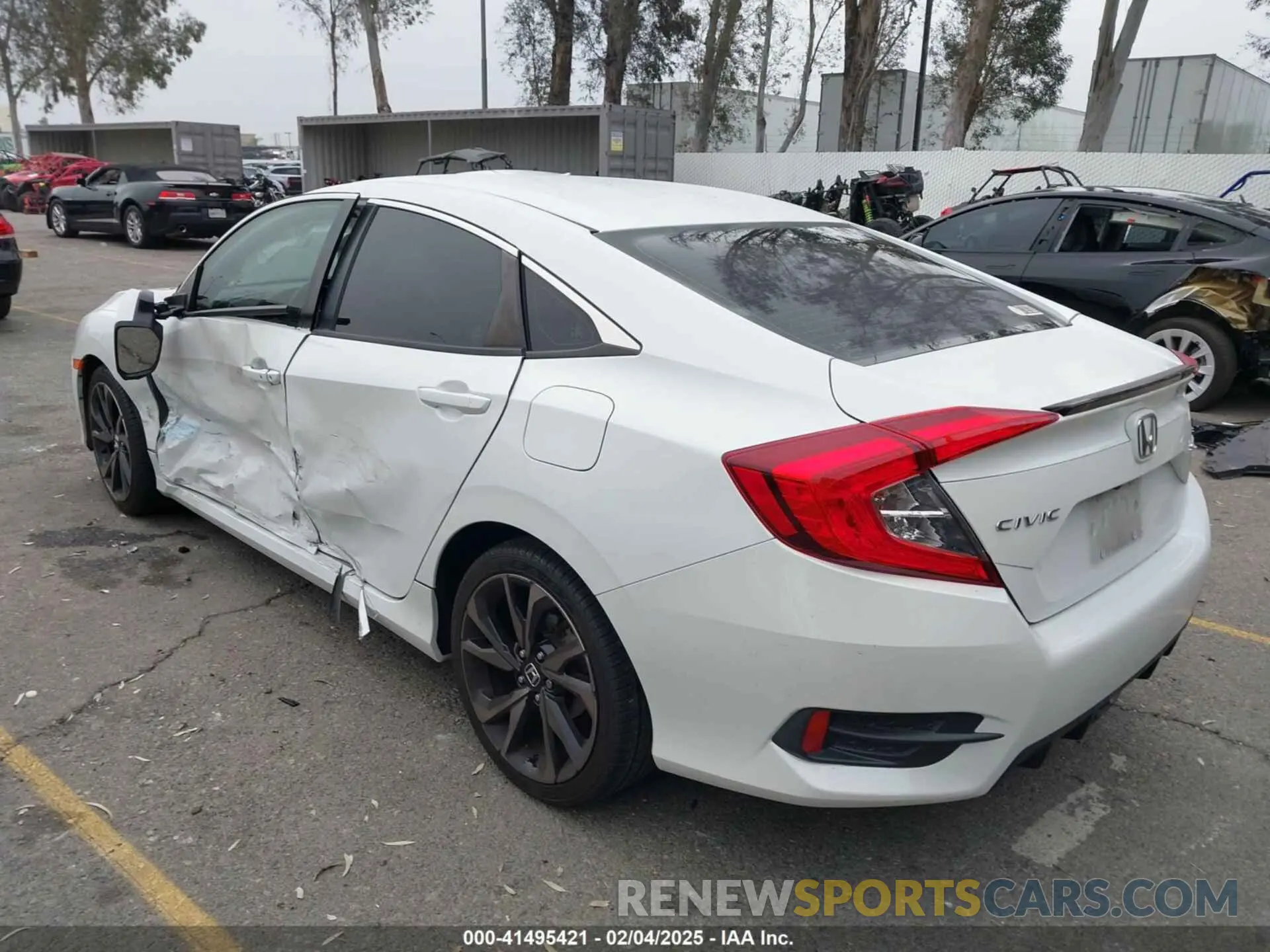 3 Photograph of a damaged car 2HGFC2F80LH581043 HONDA CIVIC 2020