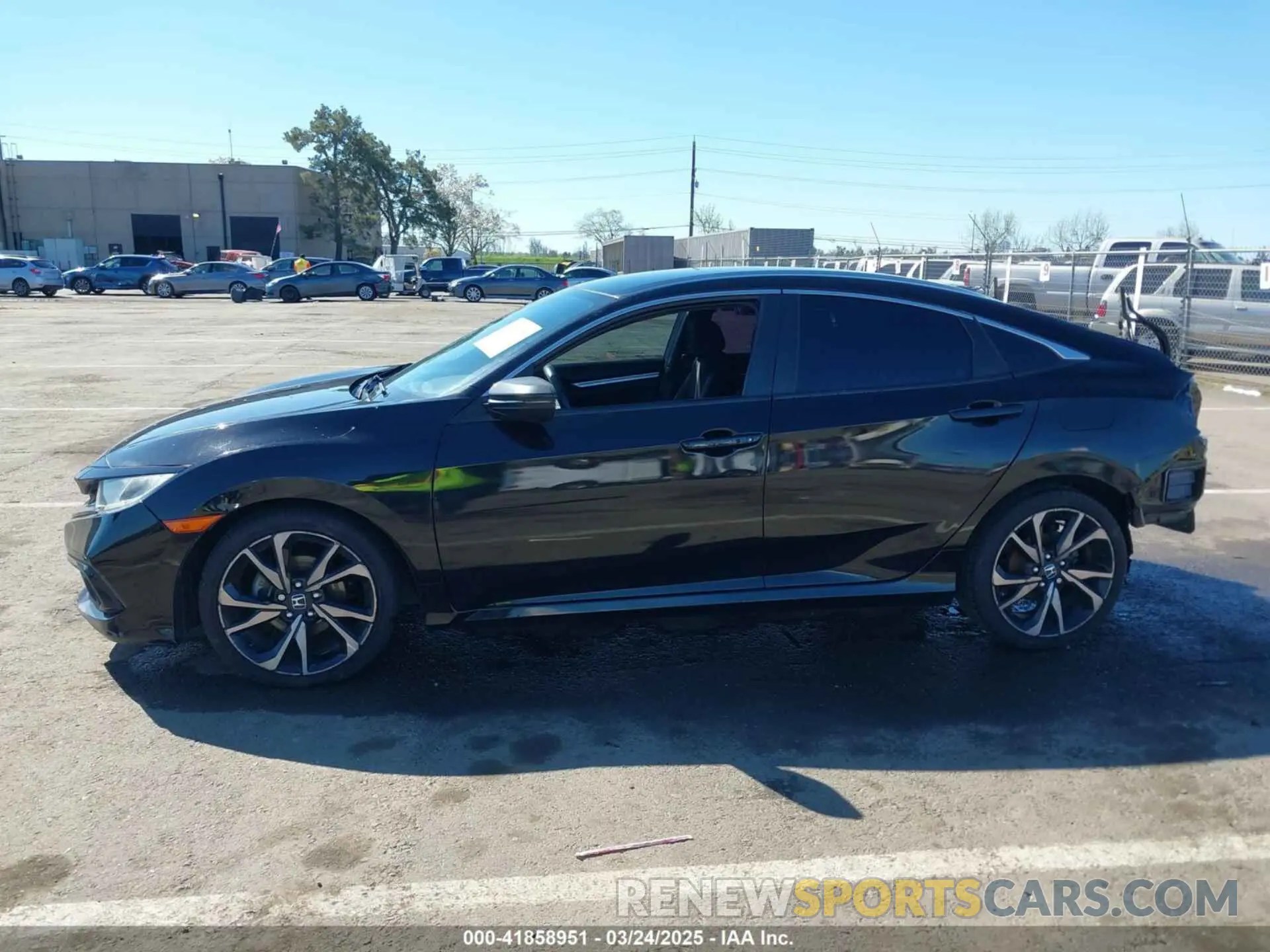 15 Photograph of a damaged car 2HGFC2F81LH536077 HONDA CIVIC 2020