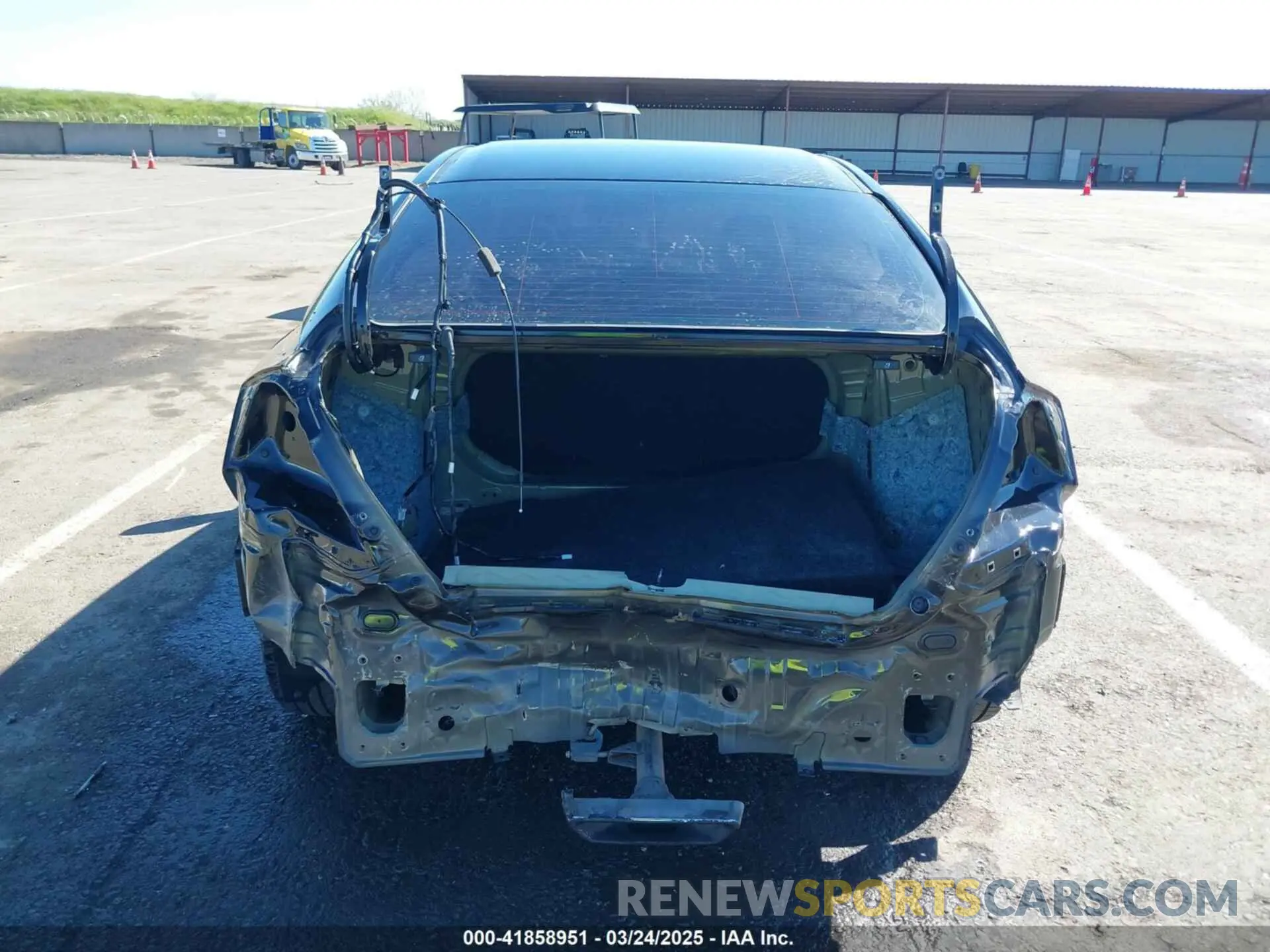 17 Photograph of a damaged car 2HGFC2F81LH536077 HONDA CIVIC 2020