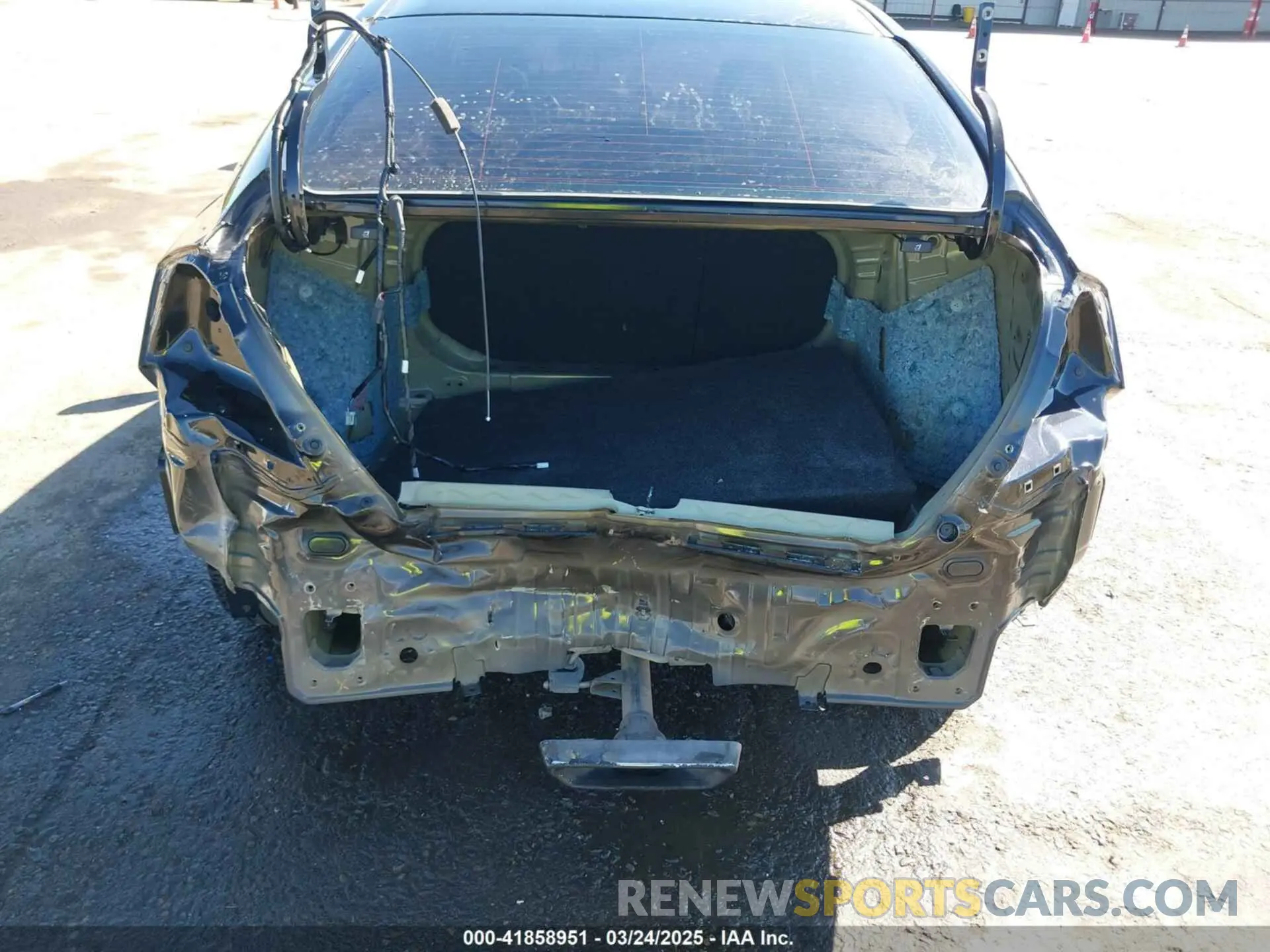 6 Photograph of a damaged car 2HGFC2F81LH536077 HONDA CIVIC 2020