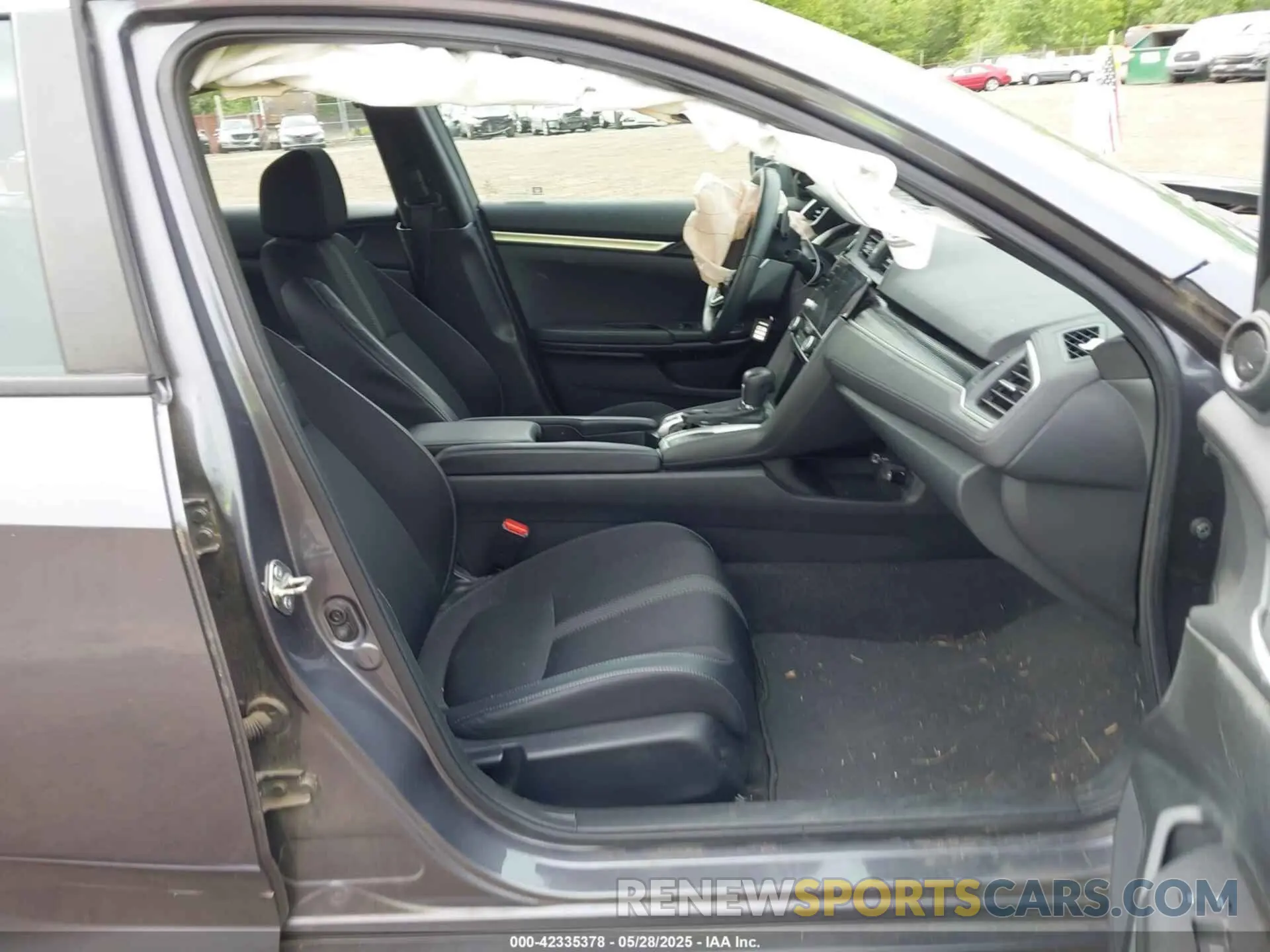 5 Photograph of a damaged car 2HGFC2F83LH528658 HONDA CIVIC 2020