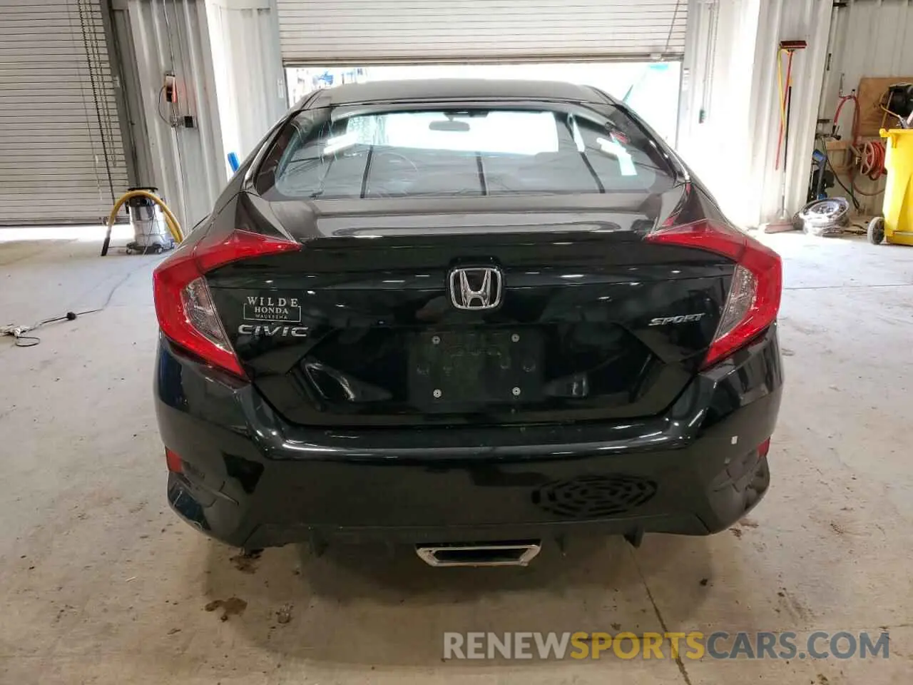 6 Photograph of a damaged car 2HGFC2F83LH557058 HONDA CIVIC 2020