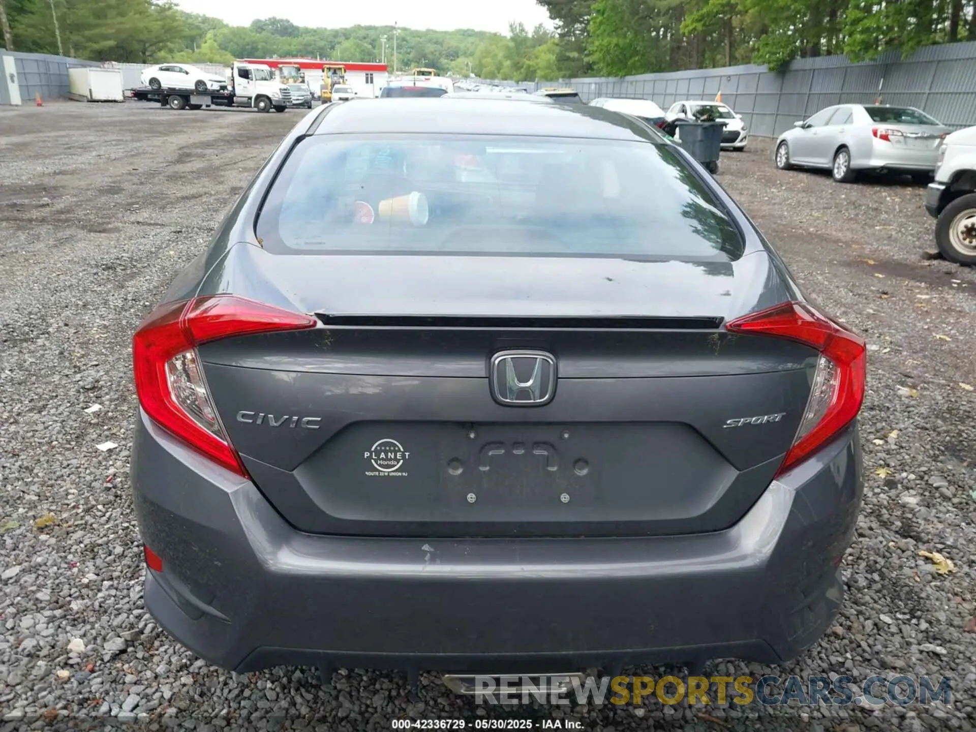 16 Photograph of a damaged car 2HGFC2F83LH581635 HONDA CIVIC 2020