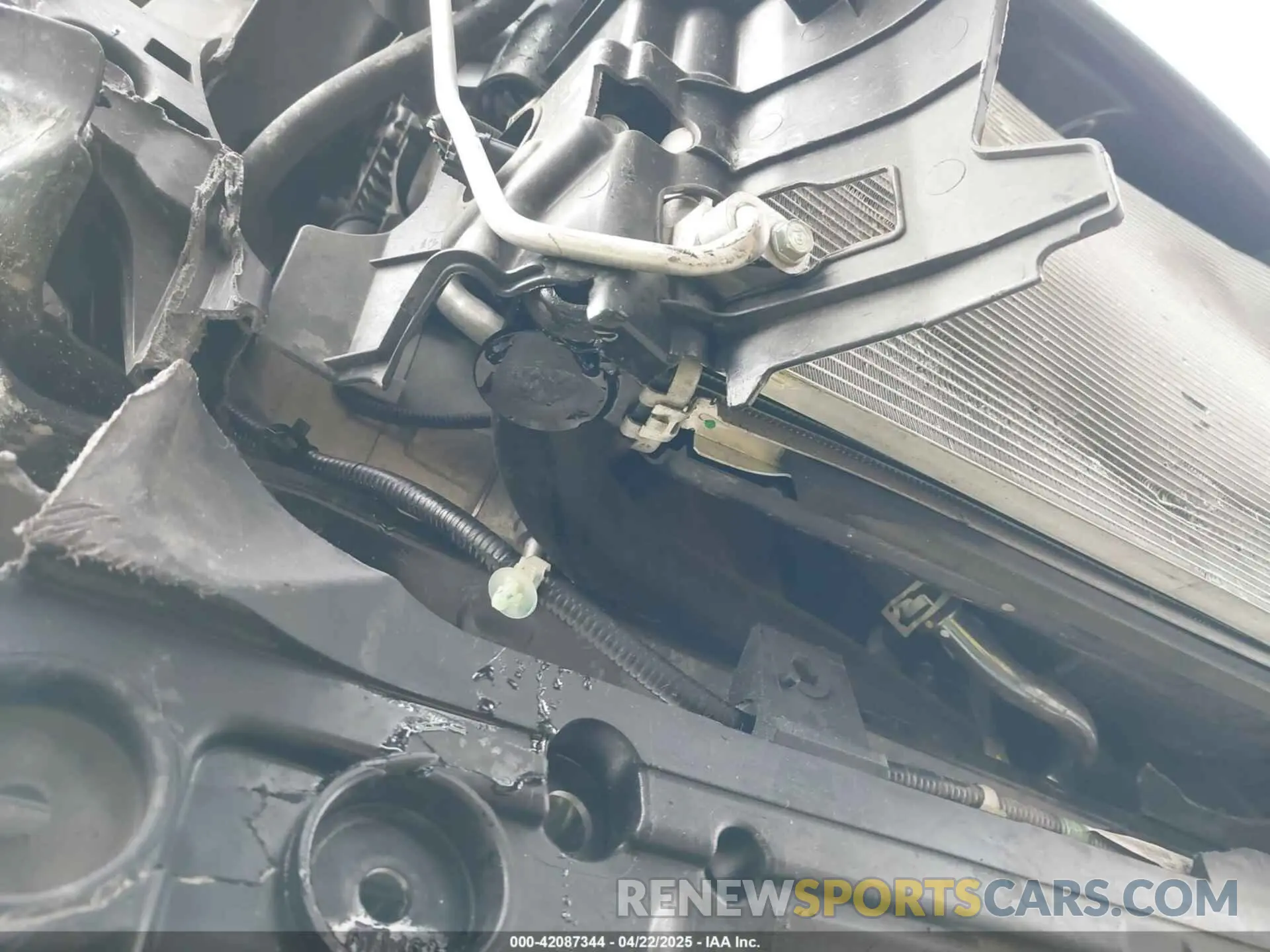 18 Photograph of a damaged car 2HGFC2F84LH535070 HONDA CIVIC 2020
