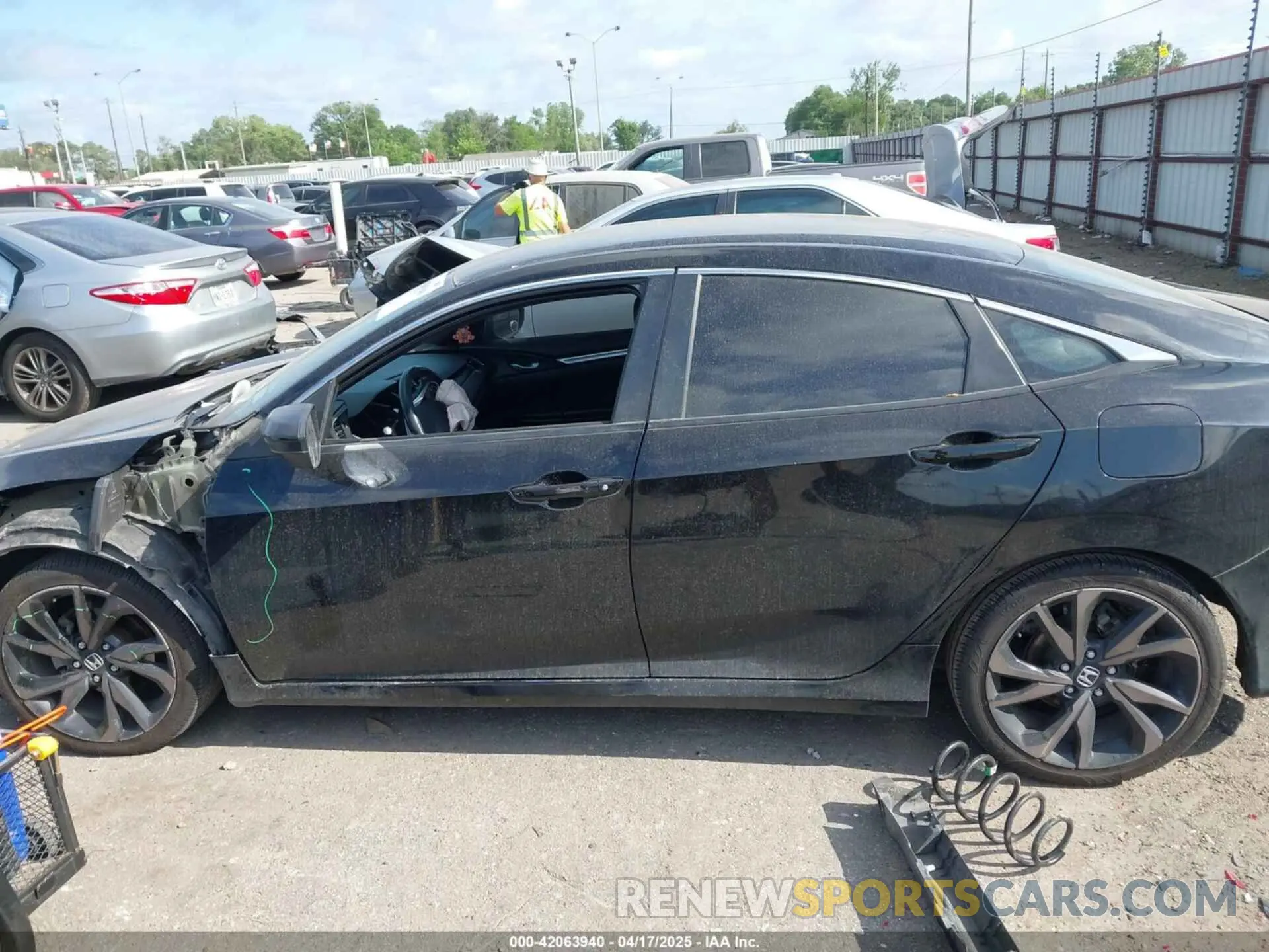 15 Photograph of a damaged car 2HGFC2F84LH556503 HONDA CIVIC 2020