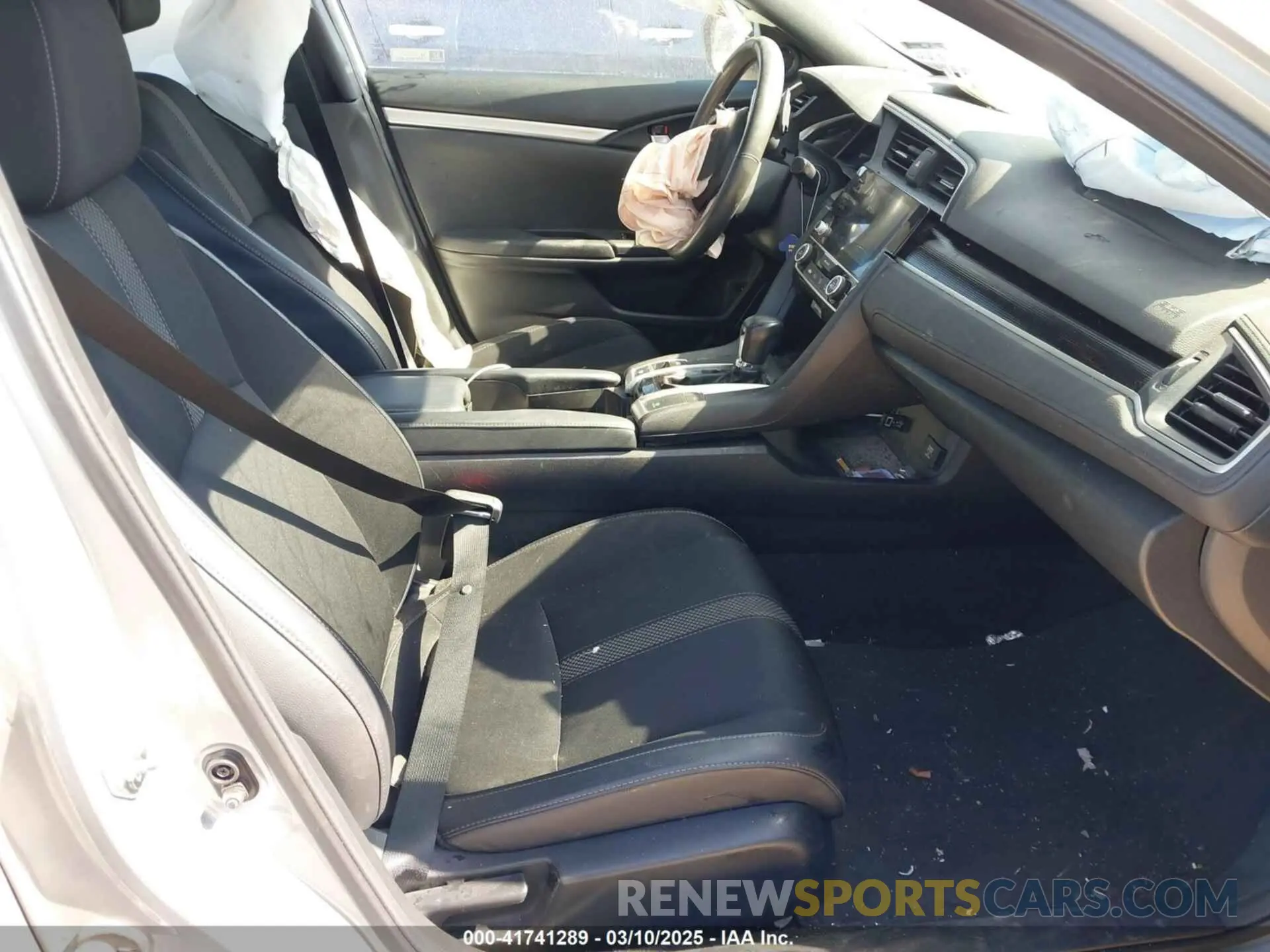 5 Photograph of a damaged car 2HGFC2F85LH559264 HONDA CIVIC 2020