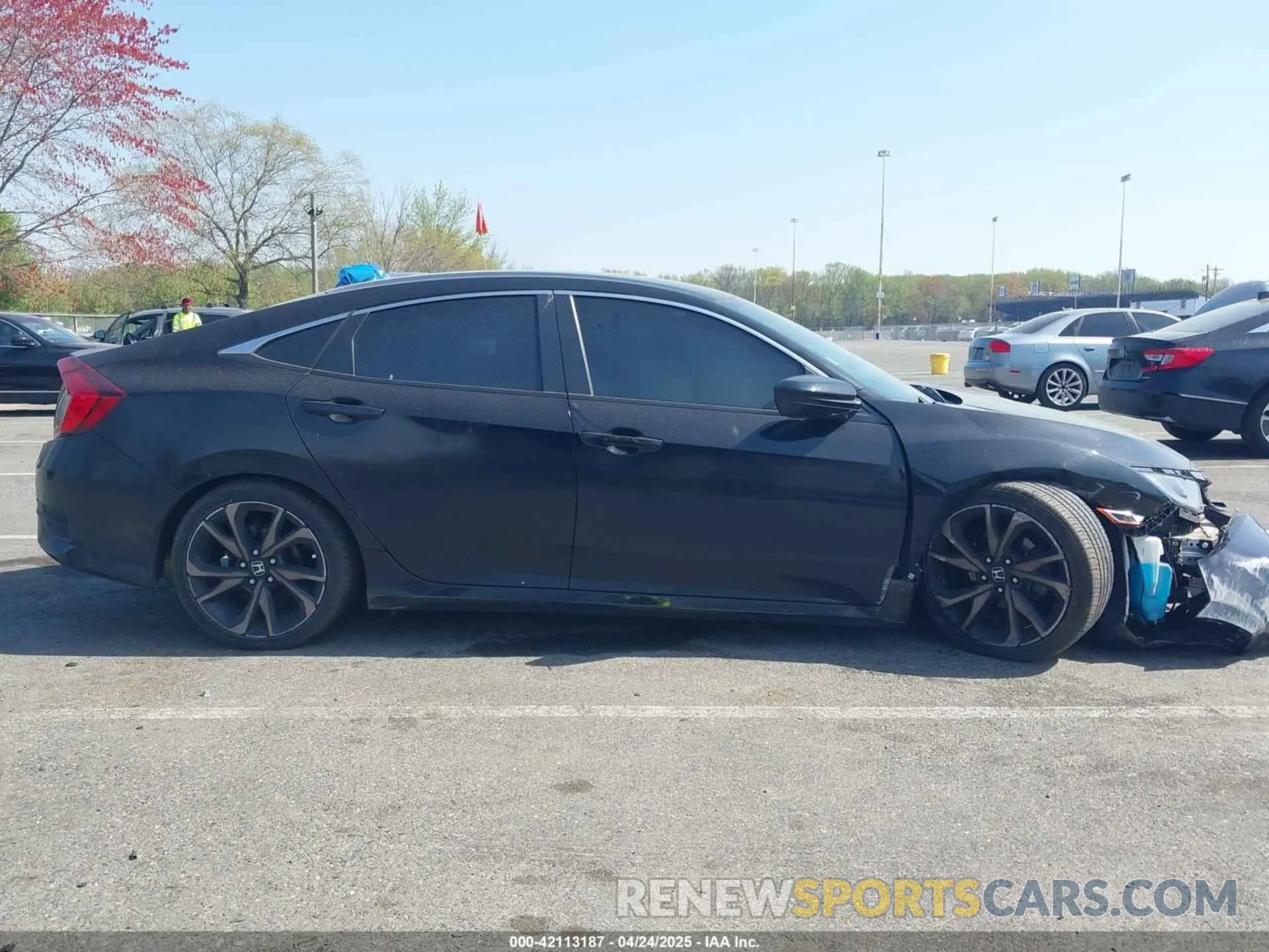 13 Photograph of a damaged car 2HGFC2F85LH572841 HONDA CIVIC 2020