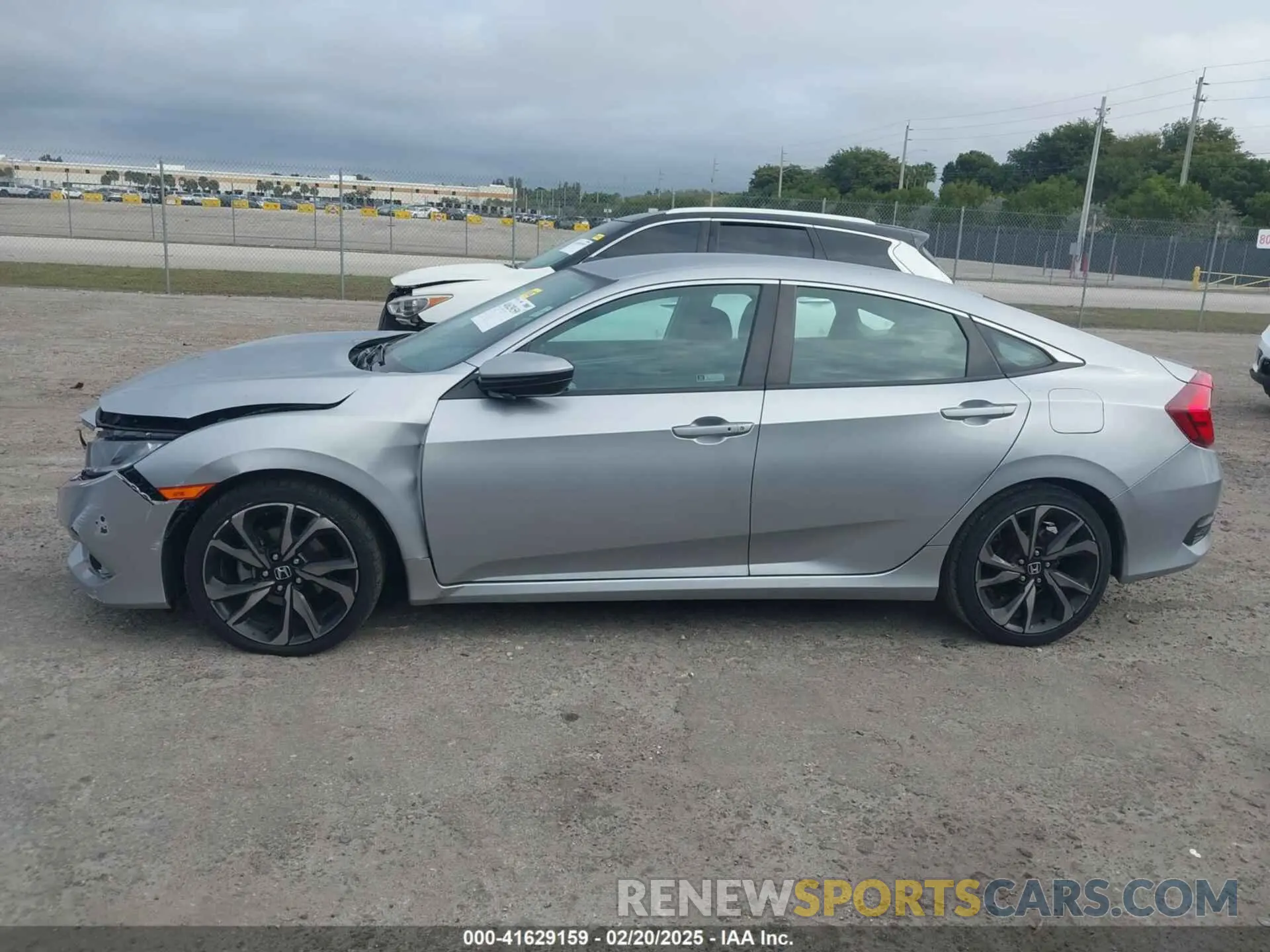 14 Photograph of a damaged car 2HGFC2F85LH587100 HONDA CIVIC 2020