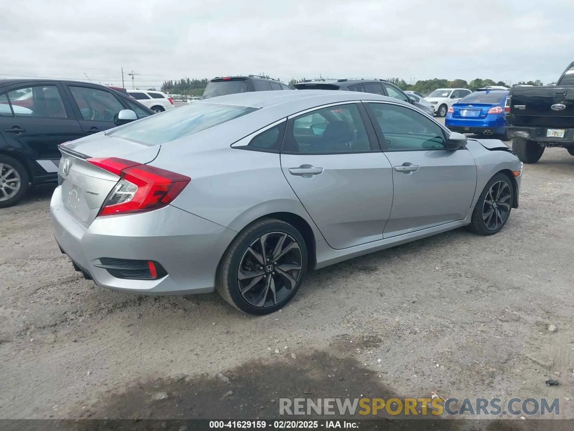 4 Photograph of a damaged car 2HGFC2F85LH587100 HONDA CIVIC 2020