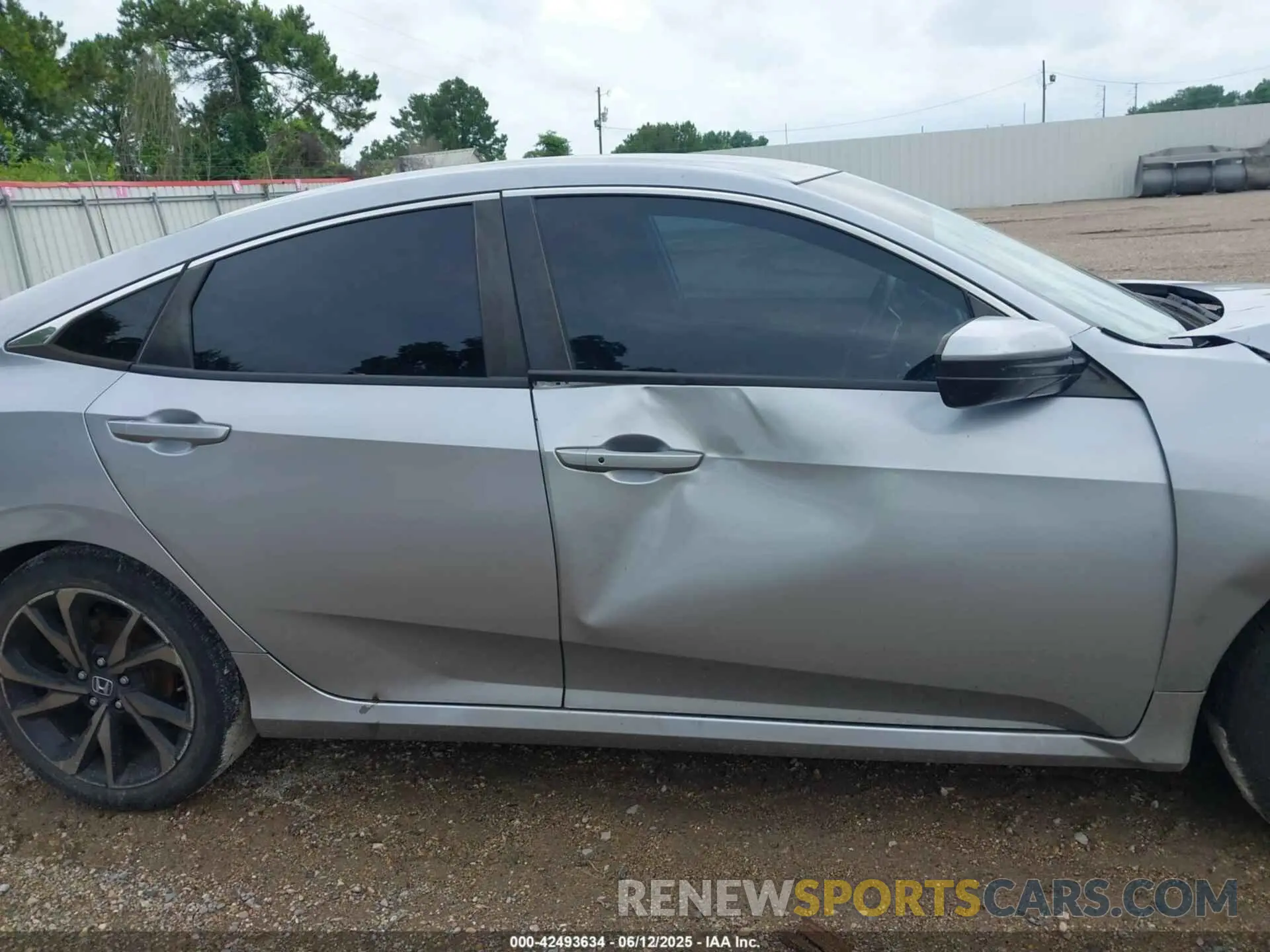 13 Photograph of a damaged car 2HGFC2F85LH591776 HONDA CIVIC 2020