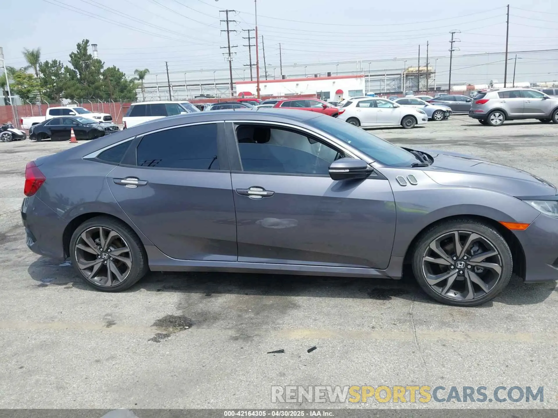 13 Photograph of a damaged car 2HGFC2F86LH507044 HONDA CIVIC 2020