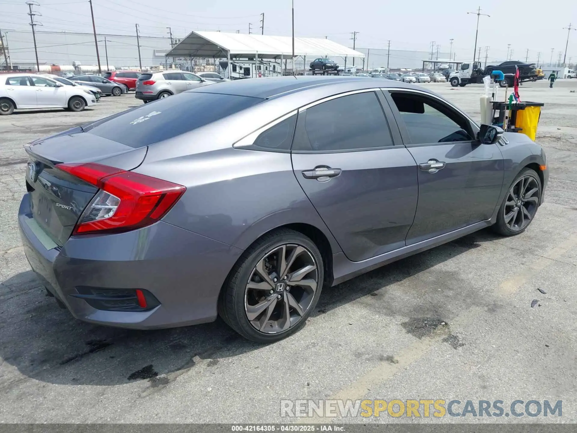 4 Photograph of a damaged car 2HGFC2F86LH507044 HONDA CIVIC 2020