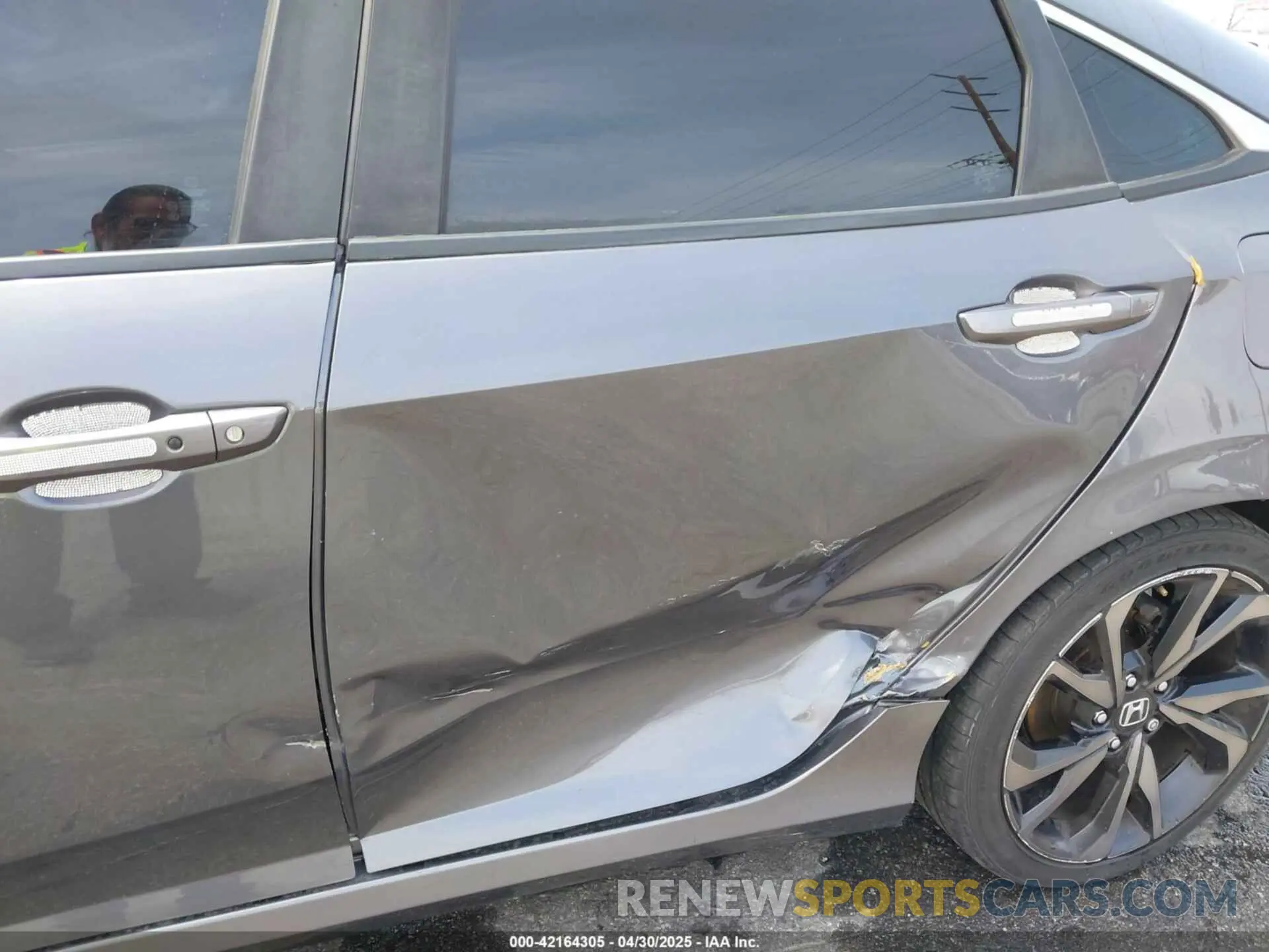 6 Photograph of a damaged car 2HGFC2F86LH507044 HONDA CIVIC 2020