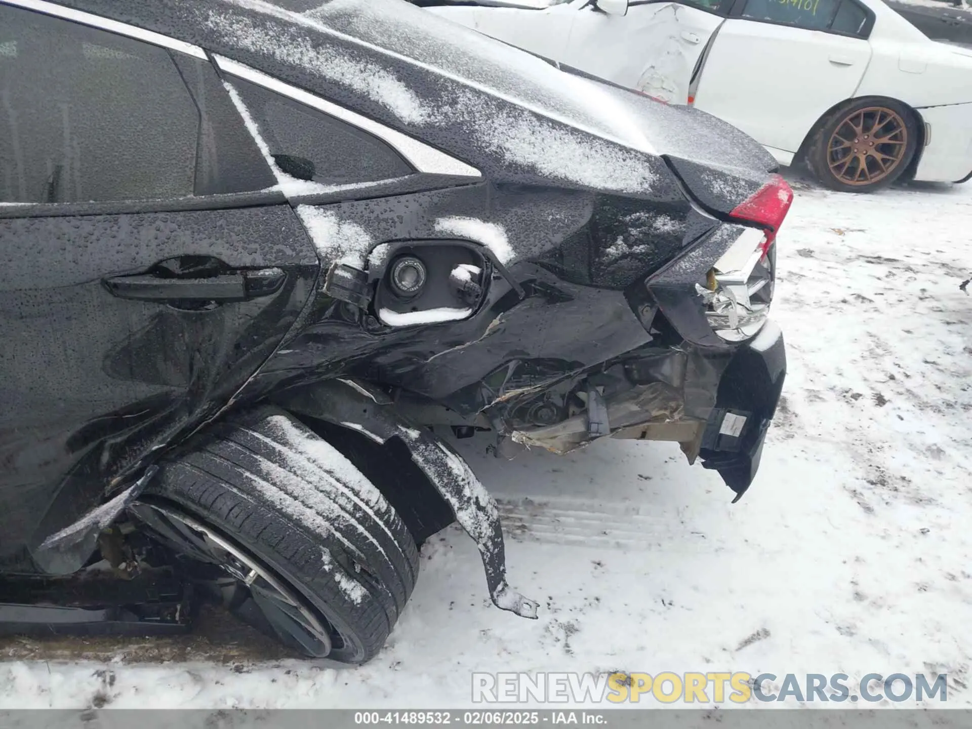 6 Photograph of a damaged car 2HGFC2F86LH535118 HONDA CIVIC 2020
