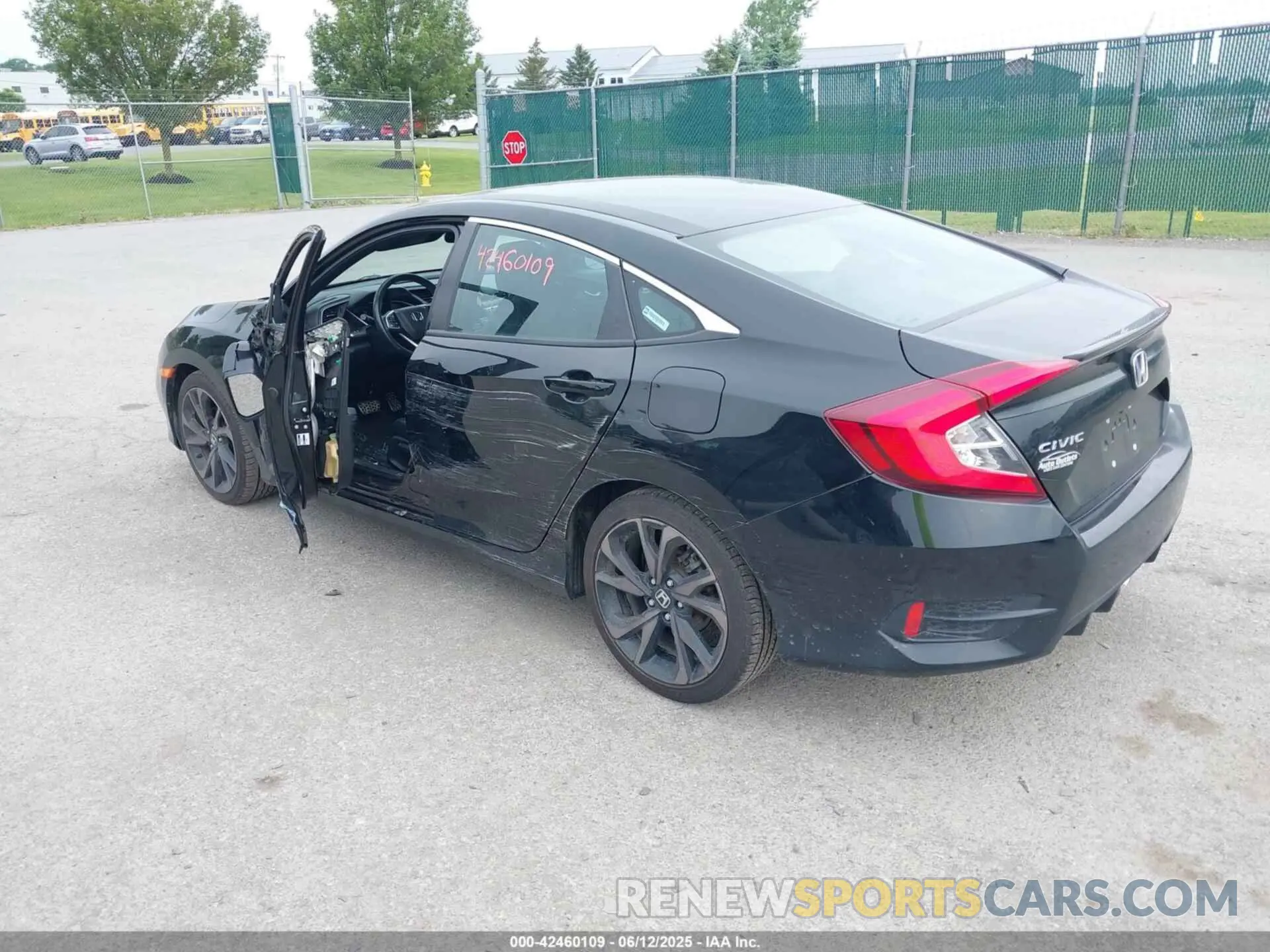 3 Photograph of a damaged car 2HGFC2F86LH565235 HONDA CIVIC 2020