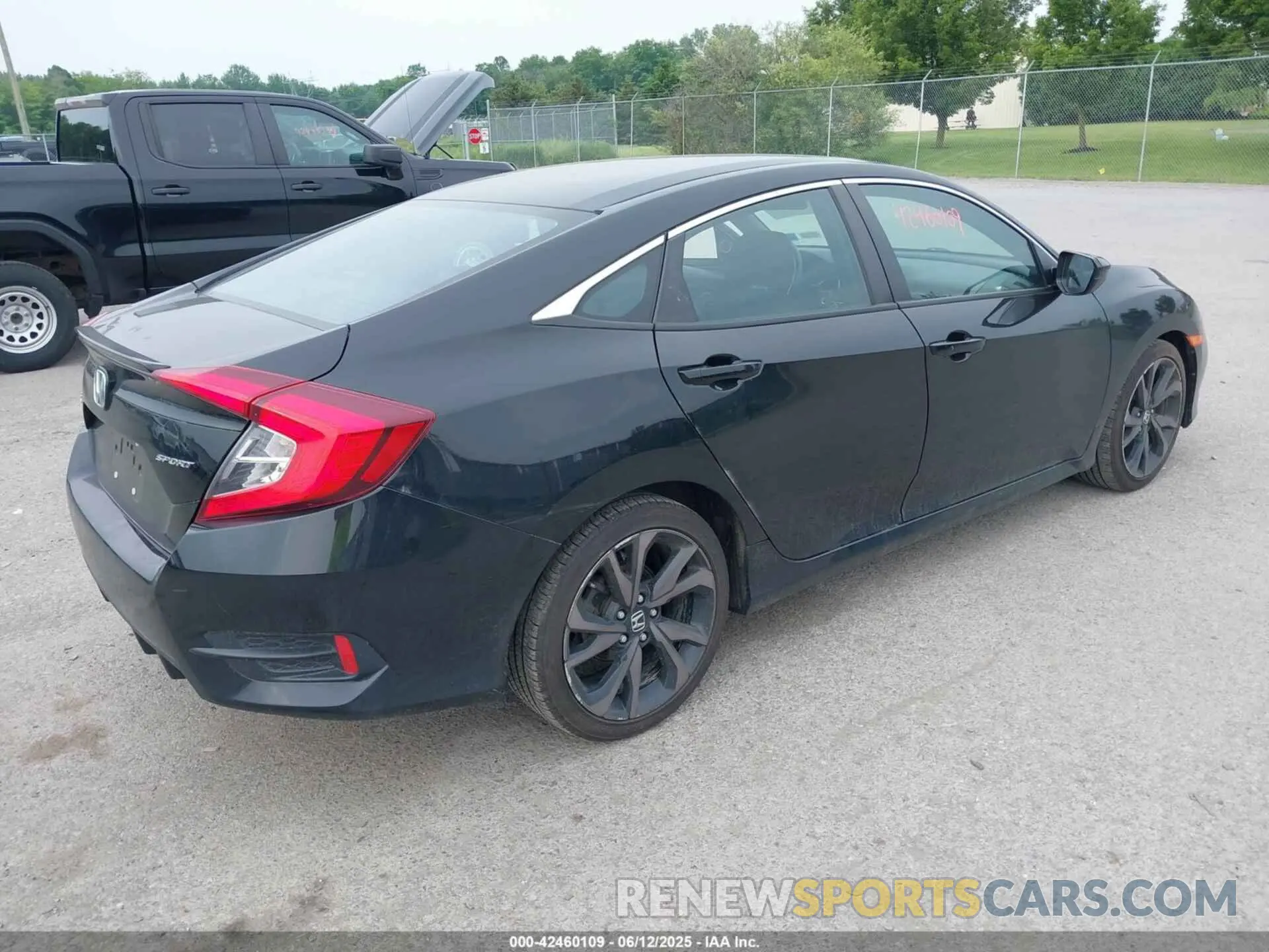 4 Photograph of a damaged car 2HGFC2F86LH565235 HONDA CIVIC 2020