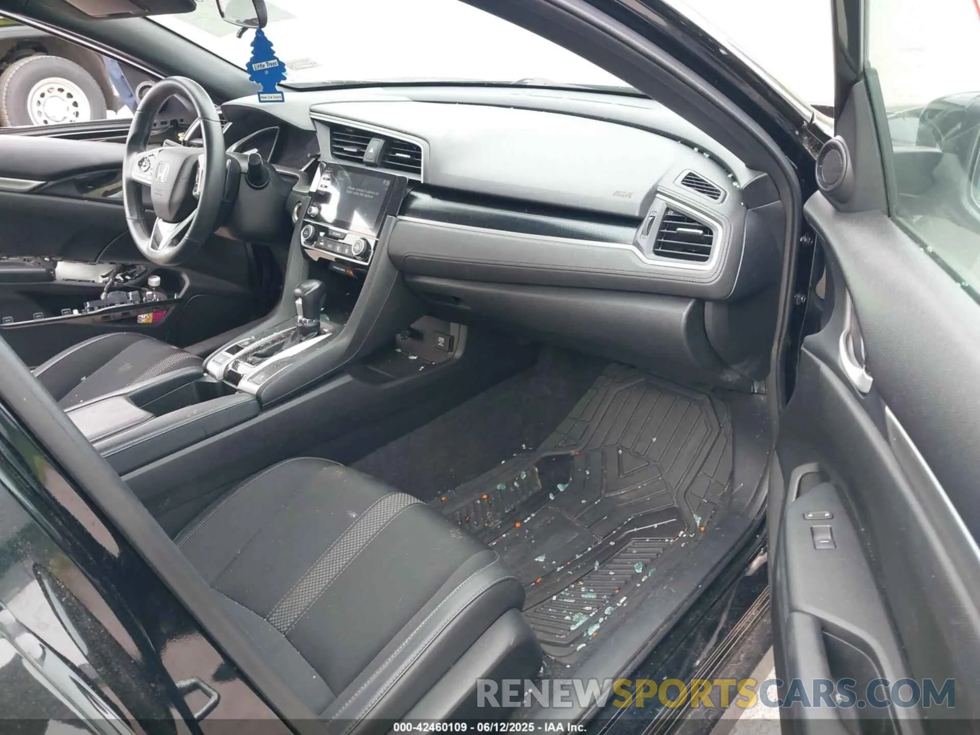 5 Photograph of a damaged car 2HGFC2F86LH565235 HONDA CIVIC 2020