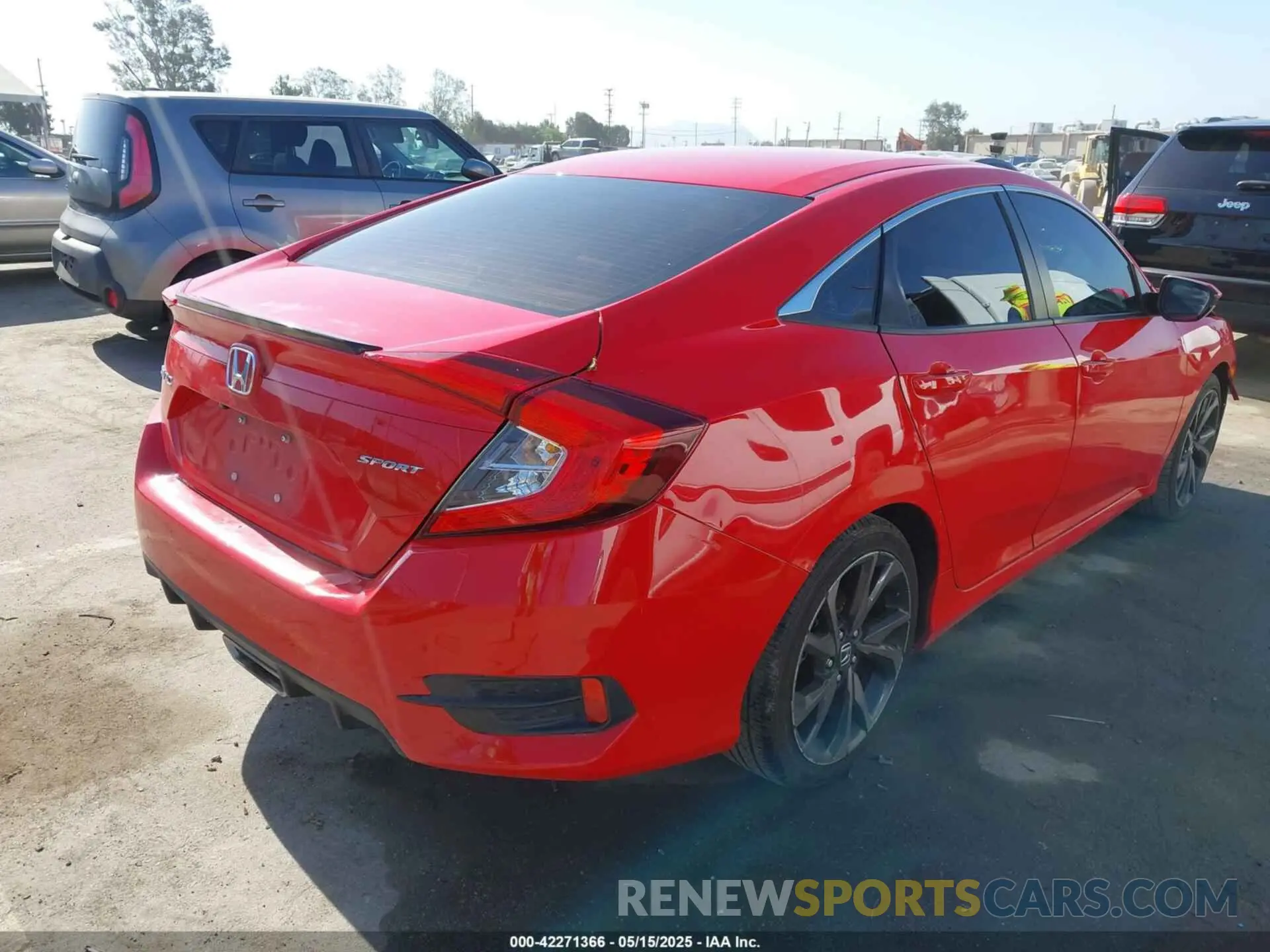 4 Photograph of a damaged car 2HGFC2F86LH569835 HONDA CIVIC 2020