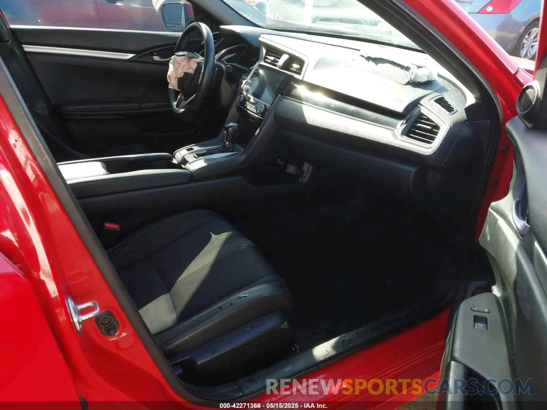 5 Photograph of a damaged car 2HGFC2F86LH569835 HONDA CIVIC 2020