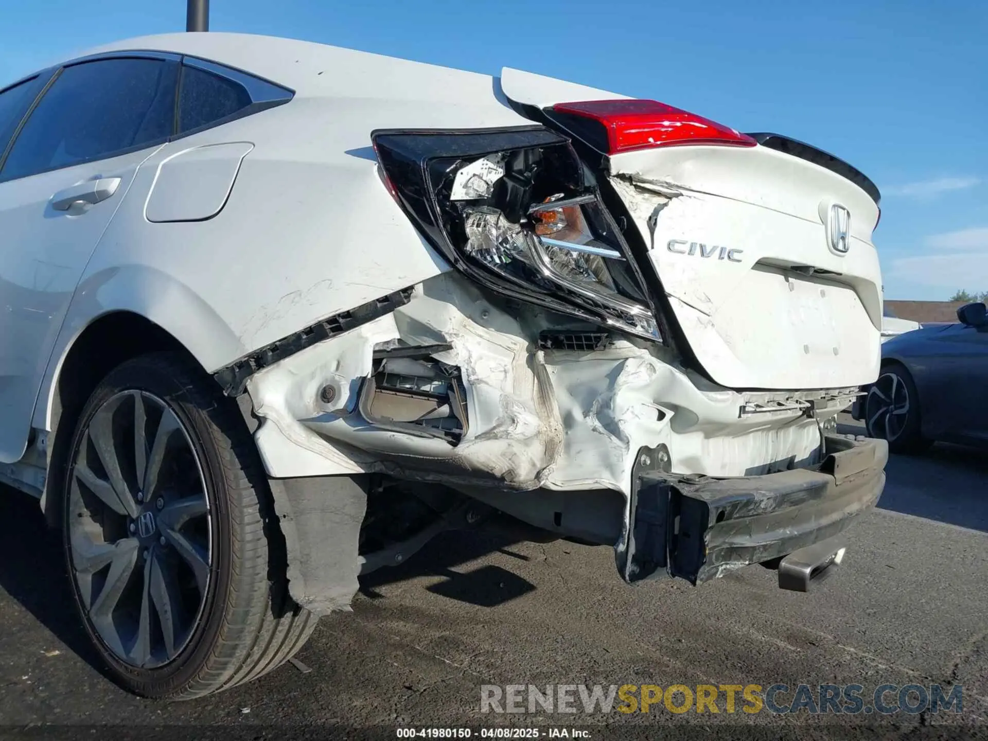 6 Photograph of a damaged car 2HGFC2F87LH501172 HONDA CIVIC 2020