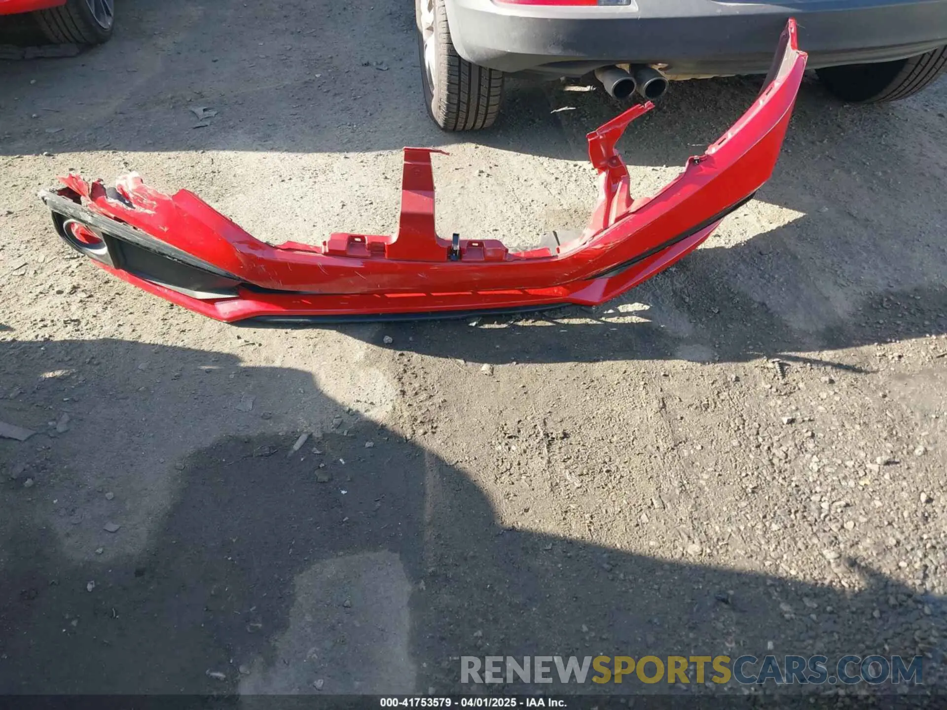 18 Photograph of a damaged car 2HGFC2F87LH533488 HONDA CIVIC 2020