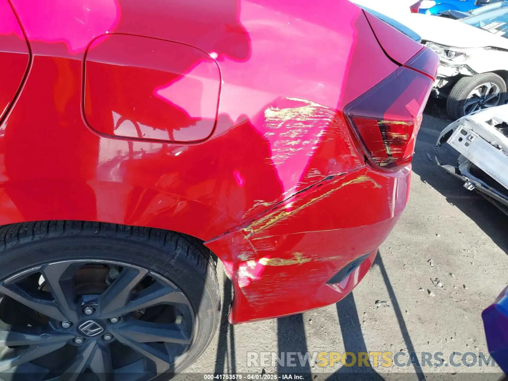 19 Photograph of a damaged car 2HGFC2F87LH533488 HONDA CIVIC 2020
