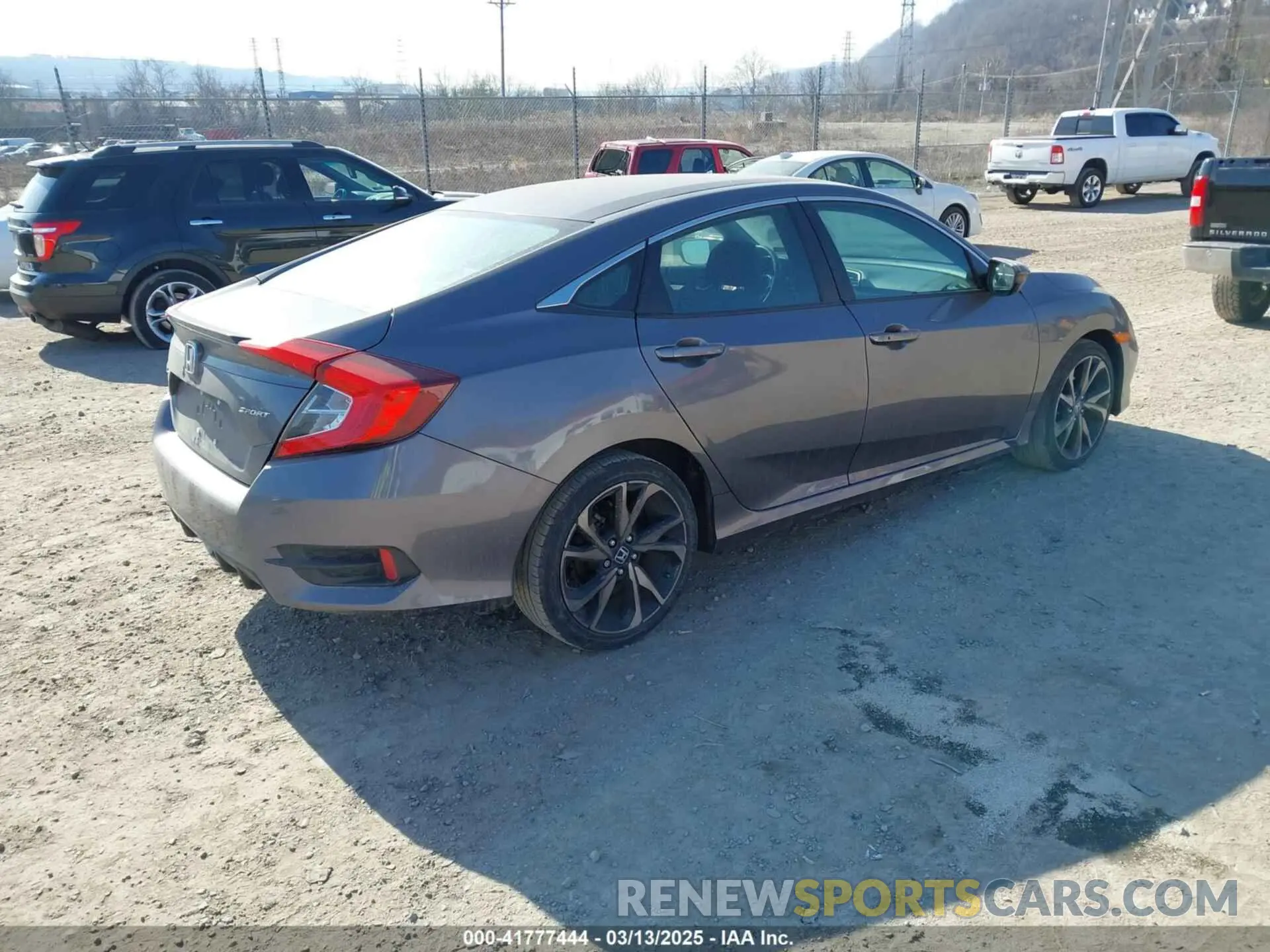 4 Photograph of a damaged car 2HGFC2F87LH586353 HONDA CIVIC 2020