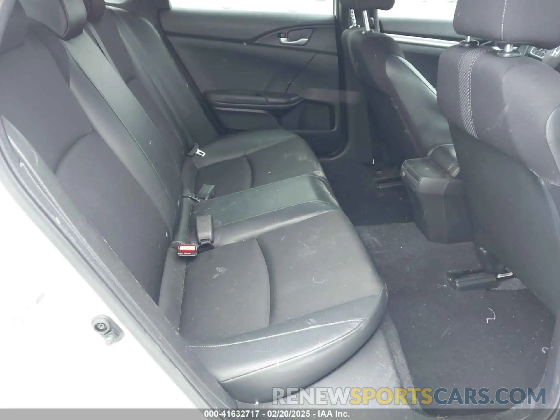 8 Photograph of a damaged car 2HGFC2F88LH532186 HONDA CIVIC 2020