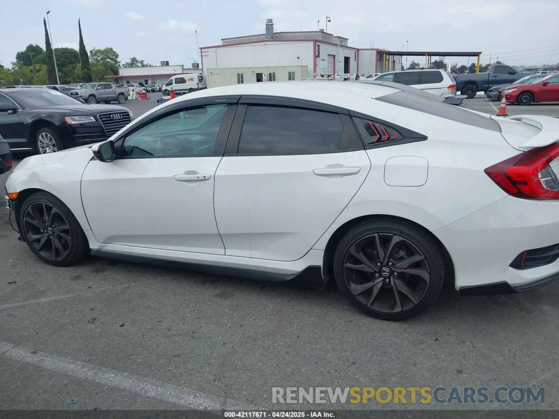 15 Photograph of a damaged car 2HGFC2F88LH555760 HONDA CIVIC 2020
