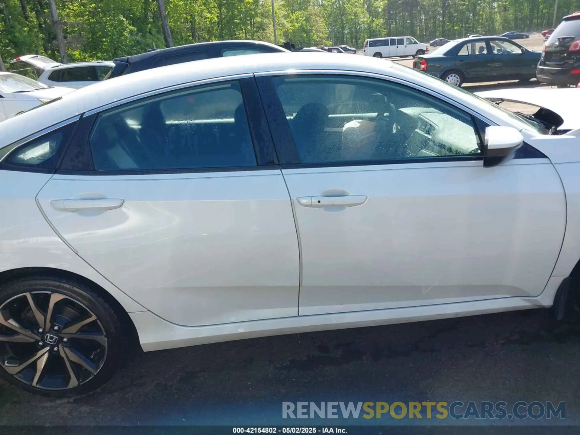13 Photograph of a damaged car 2HGFC2F88LH579525 HONDA CIVIC 2020