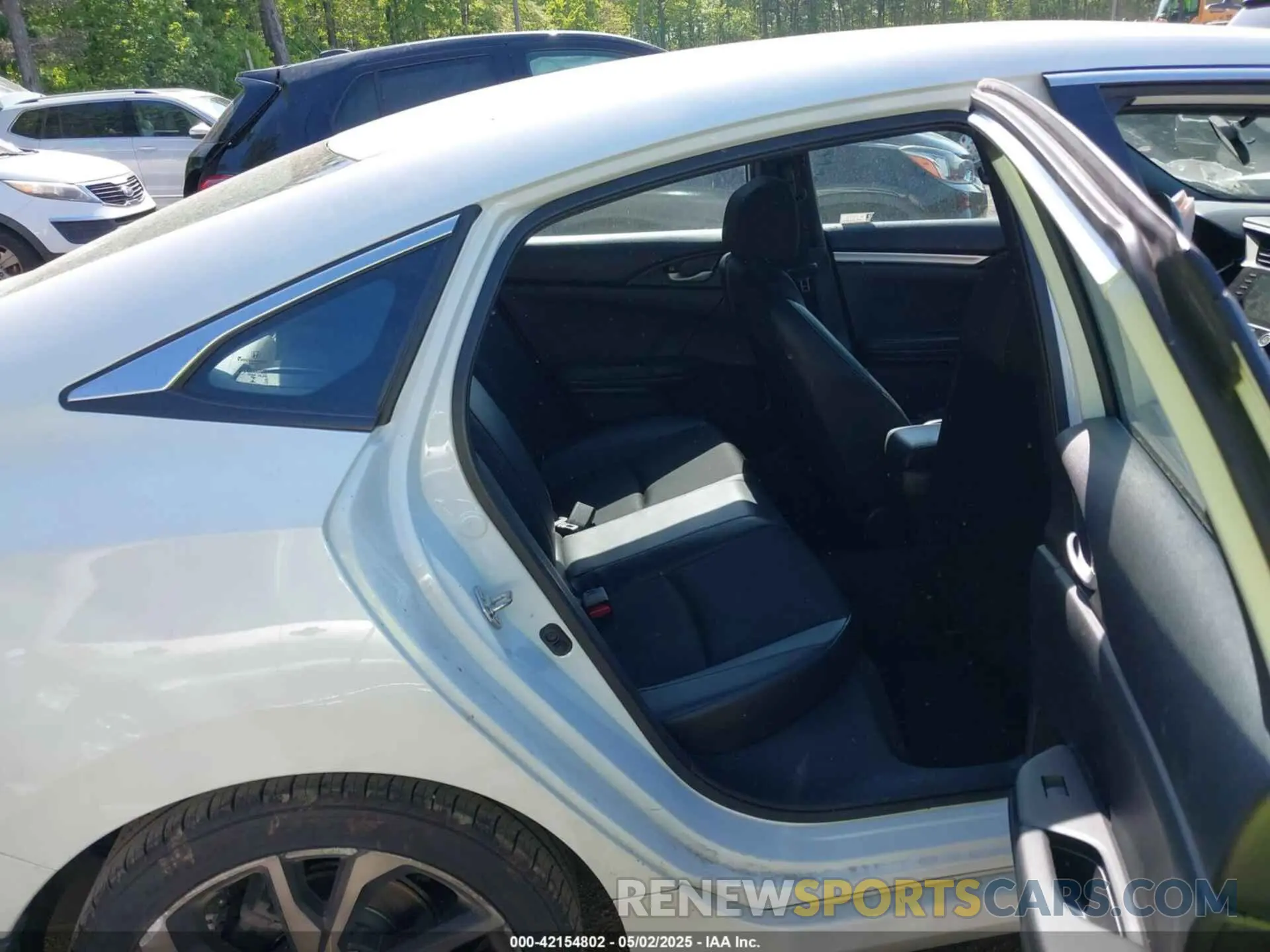 8 Photograph of a damaged car 2HGFC2F88LH579525 HONDA CIVIC 2020