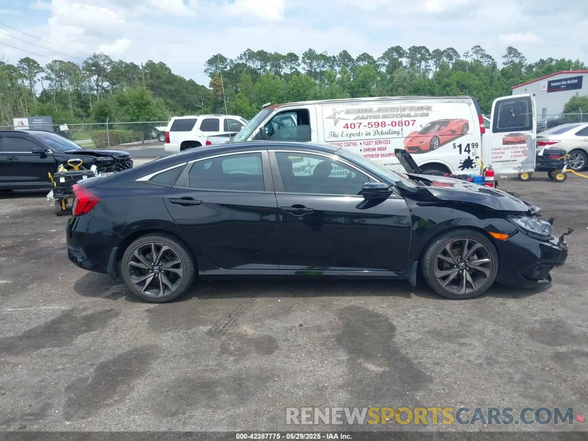 13 Photograph of a damaged car 2HGFC2F88LH585485 HONDA CIVIC 2020