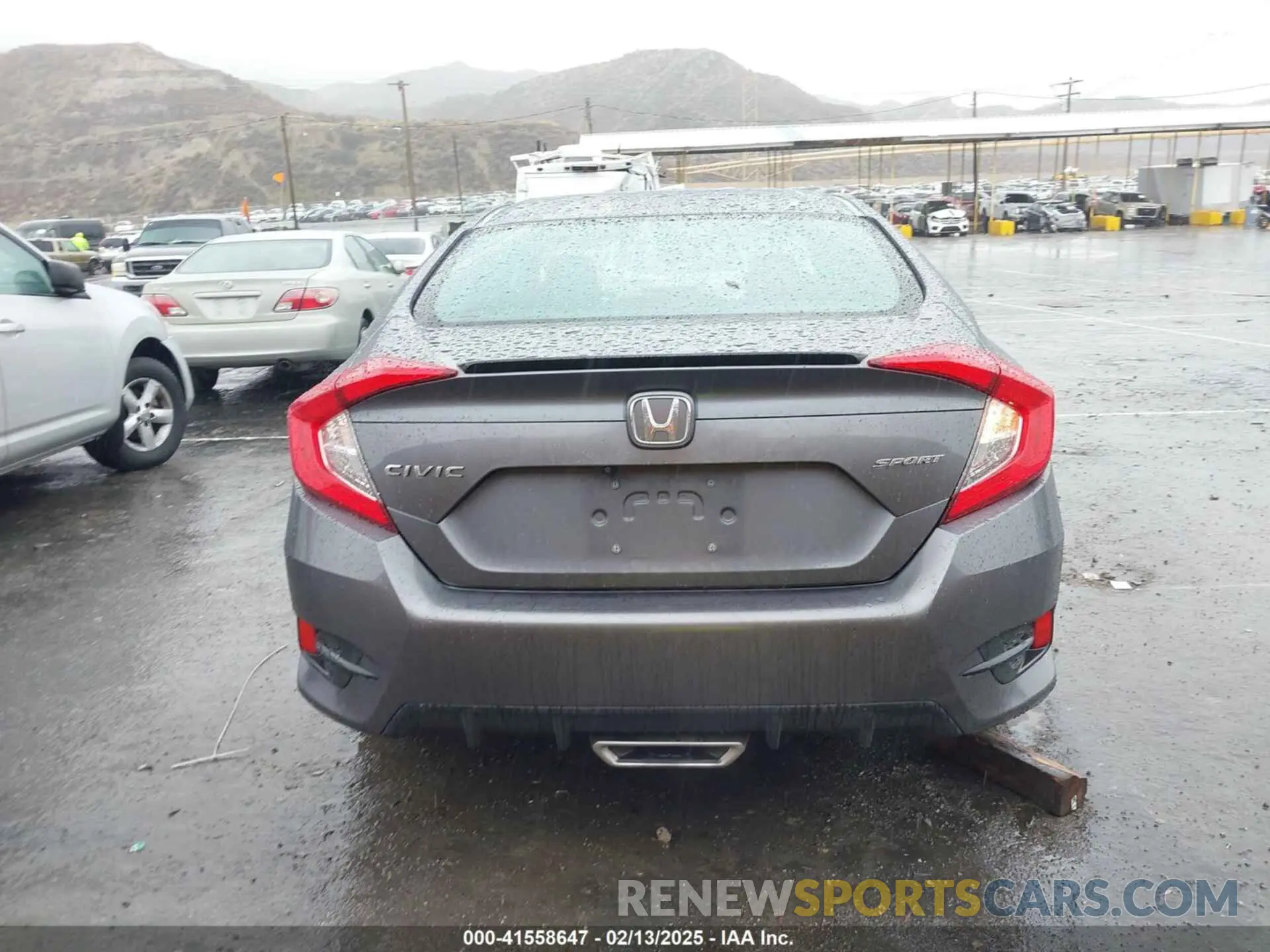 16 Photograph of a damaged car 2HGFC2F89LH528566 HONDA CIVIC 2020
