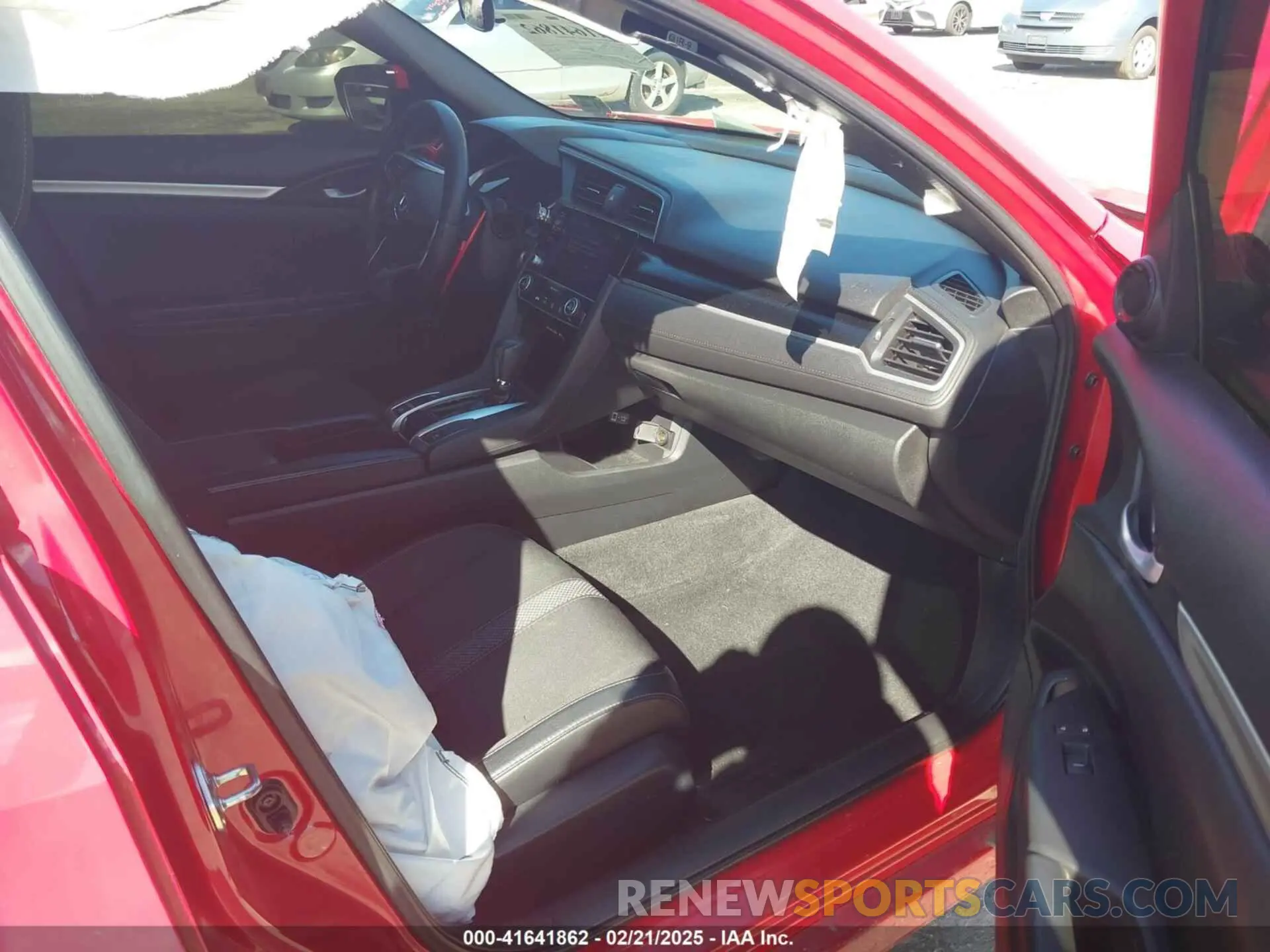 5 Photograph of a damaged car 2HGFC2F89LH550311 HONDA CIVIC 2020