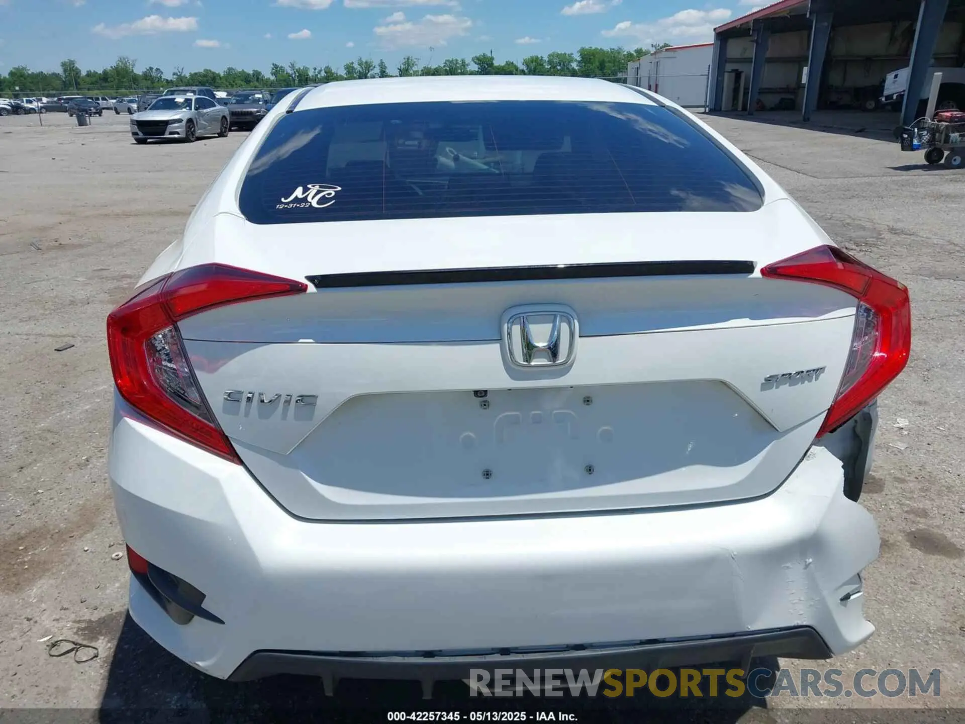 16 Photograph of a damaged car 2HGFC2F89LH556674 HONDA CIVIC 2020
