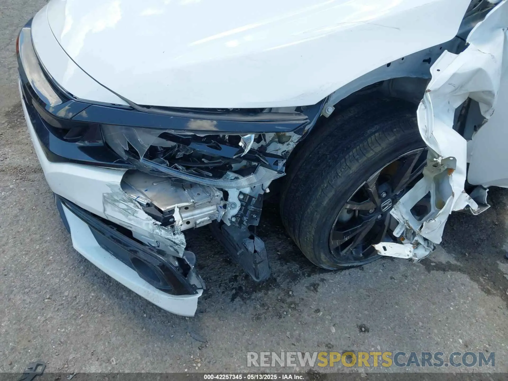 6 Photograph of a damaged car 2HGFC2F89LH556674 HONDA CIVIC 2020