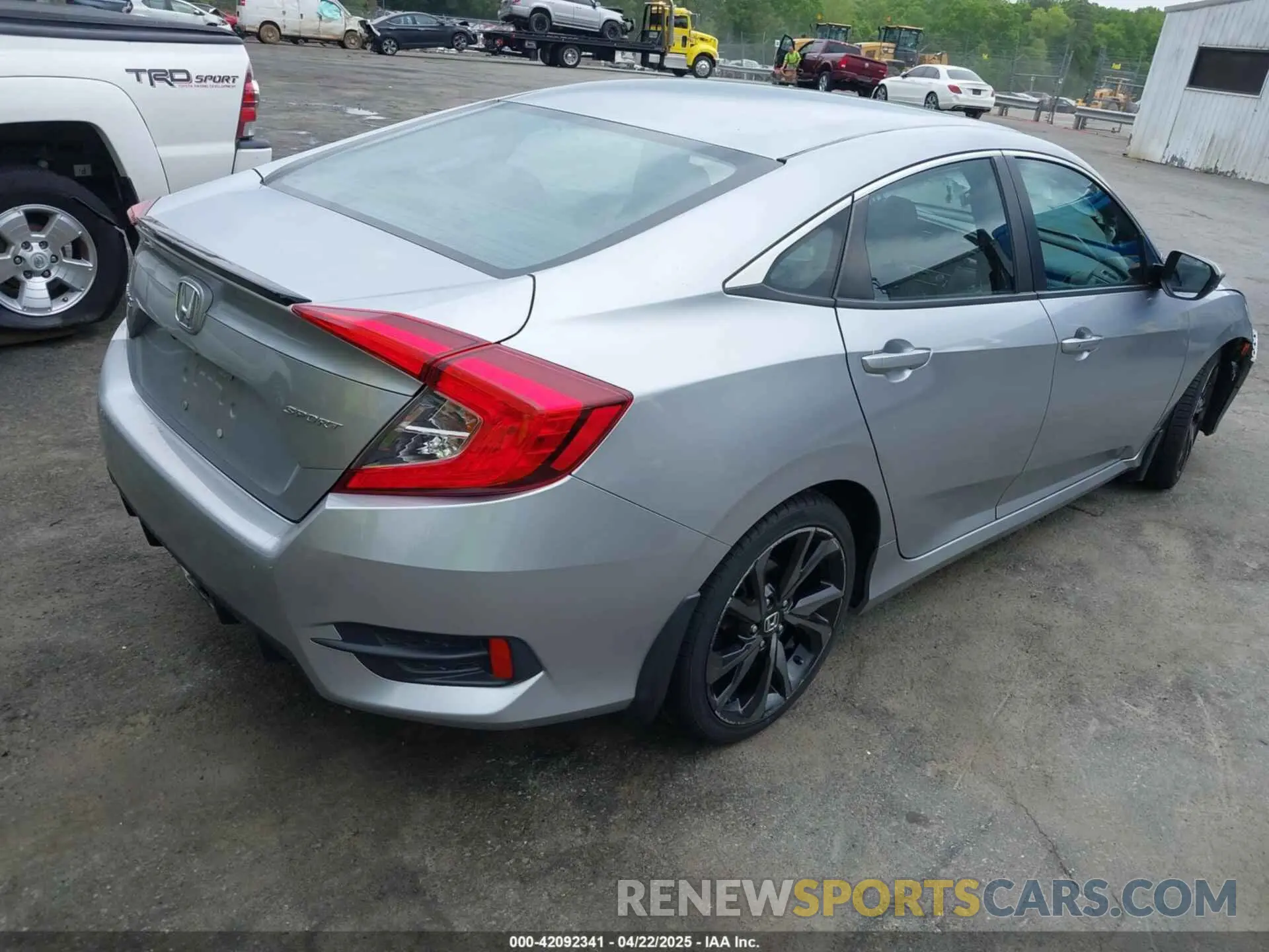 4 Photograph of a damaged car 2HGFC2F89LH562653 HONDA CIVIC 2020