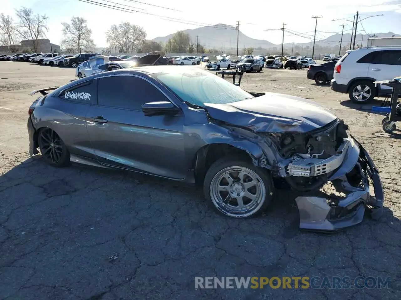 4 Photograph of a damaged car 2HGFC3A50LH752828 HONDA CIVIC 2020