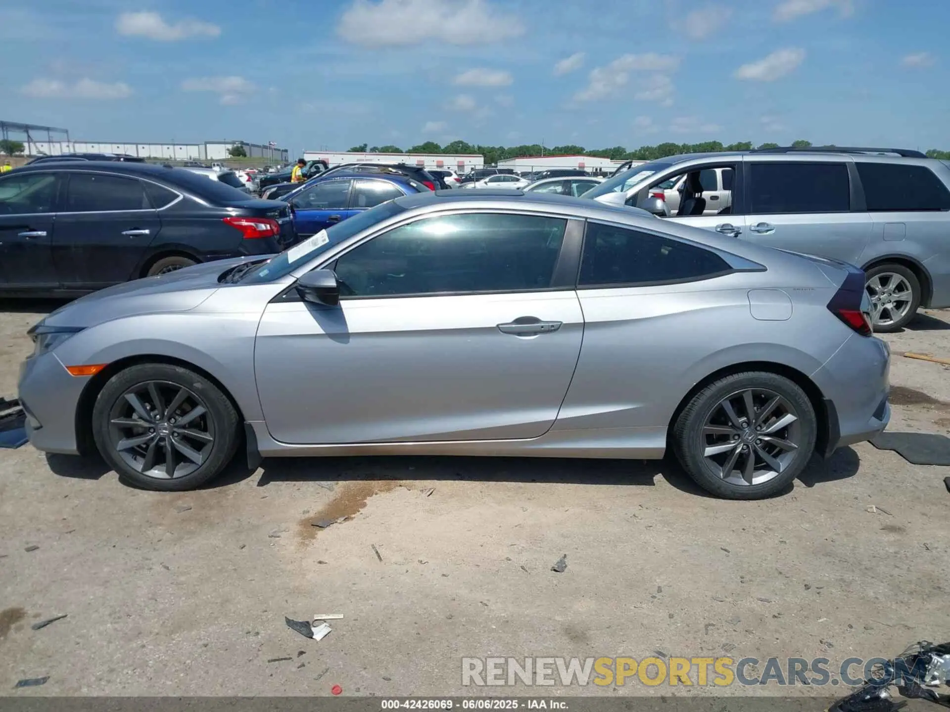 14 Photograph of a damaged car 2HGFC3B30LH350126 HONDA CIVIC 2020