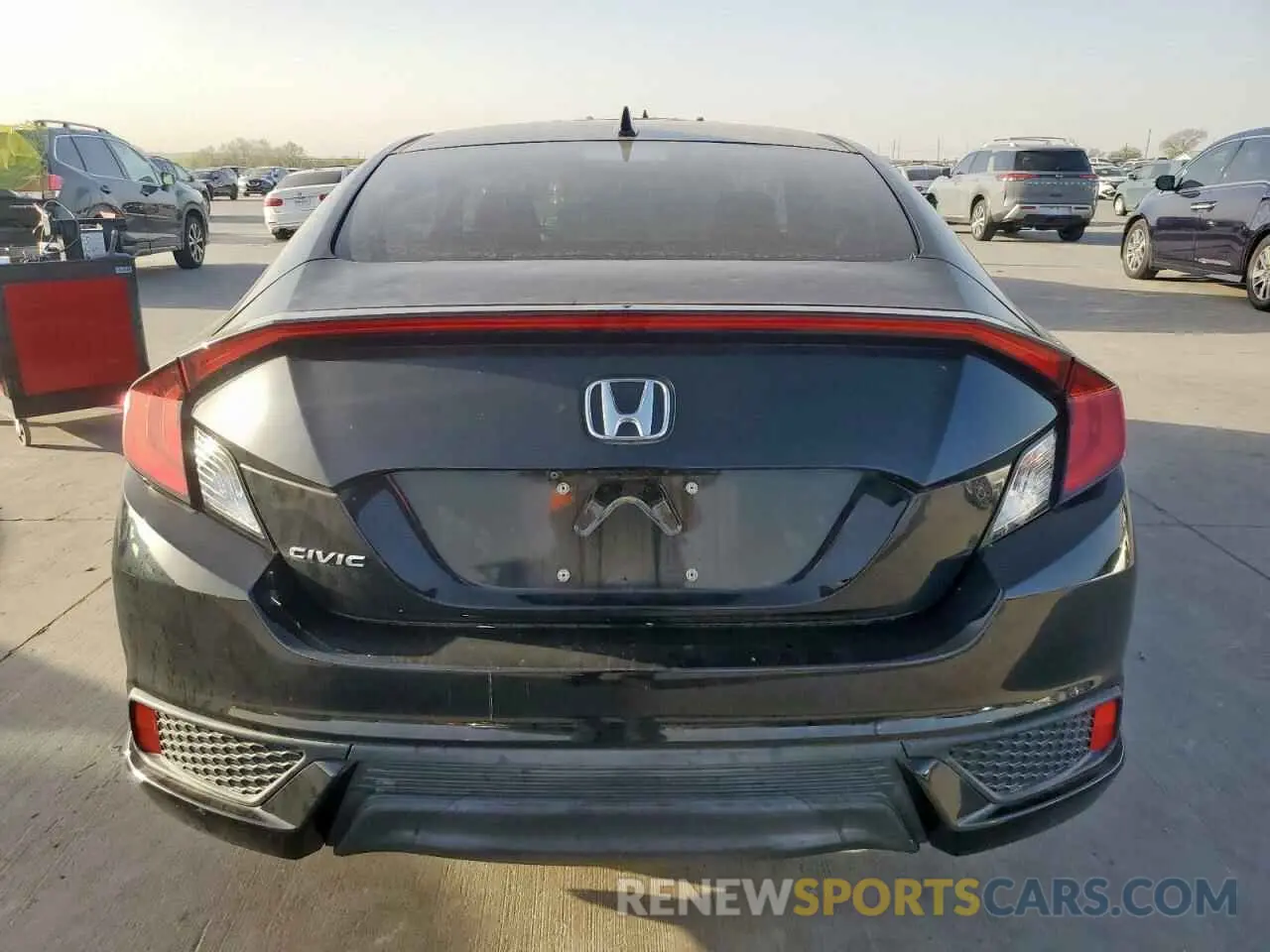 6 Photograph of a damaged car 2HGFC3B34LH351960 HONDA CIVIC 2020
